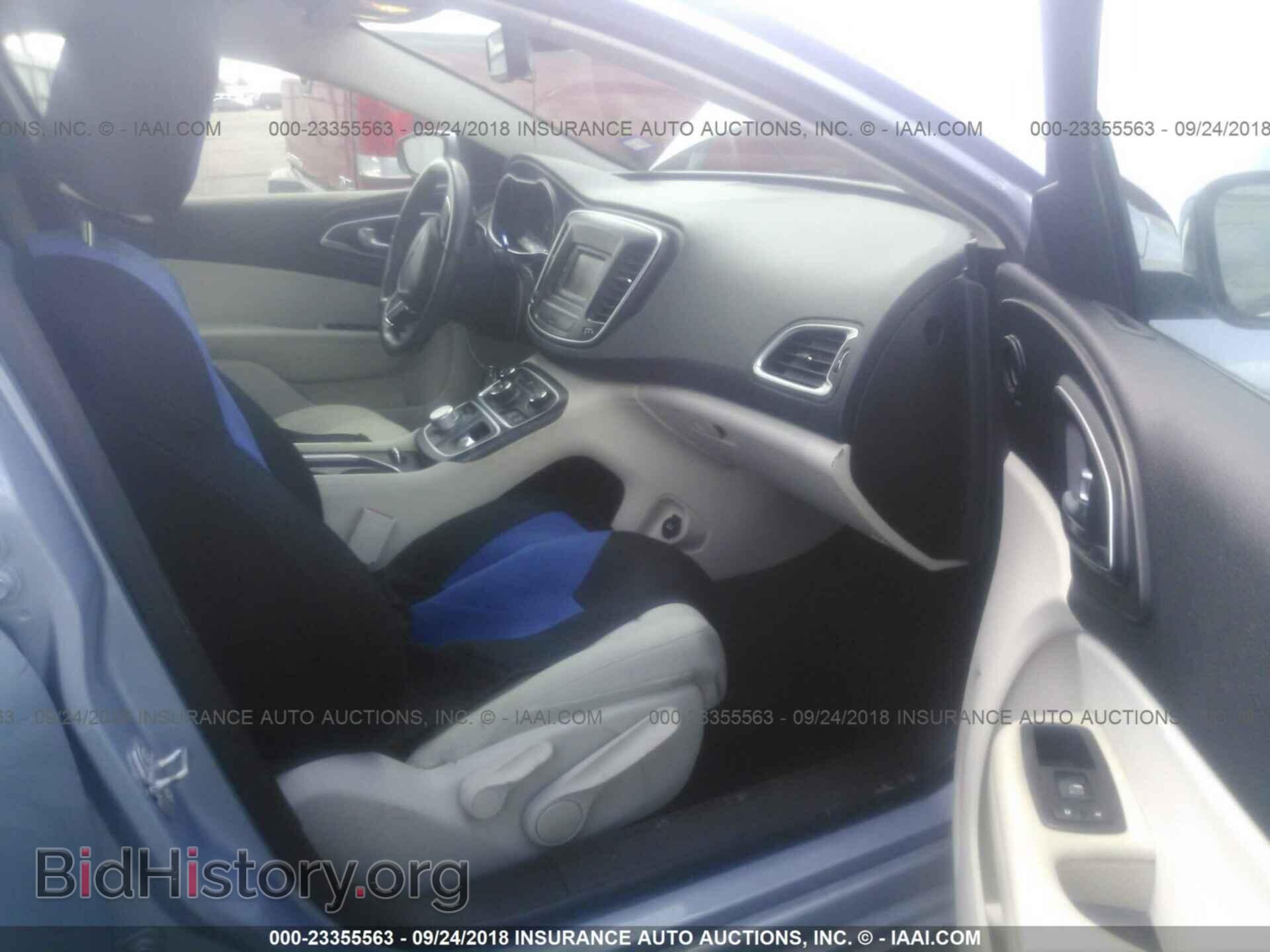 2015 Chrysler 200 - VIN: 1C3CCCAB3FN704733 - Photo 5