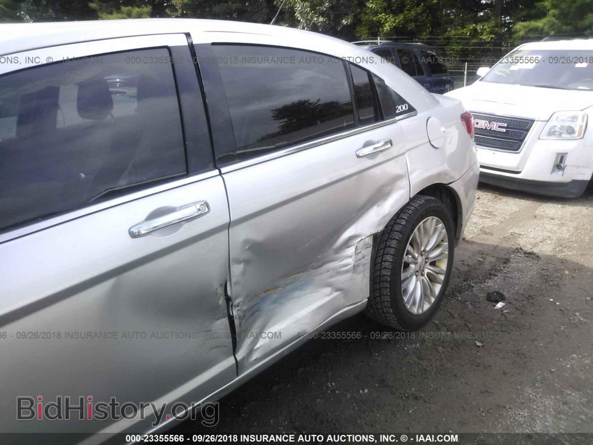 2011 Chrysler 200 - VIN: 1C3BC2FG3BN525256 - Фото 6