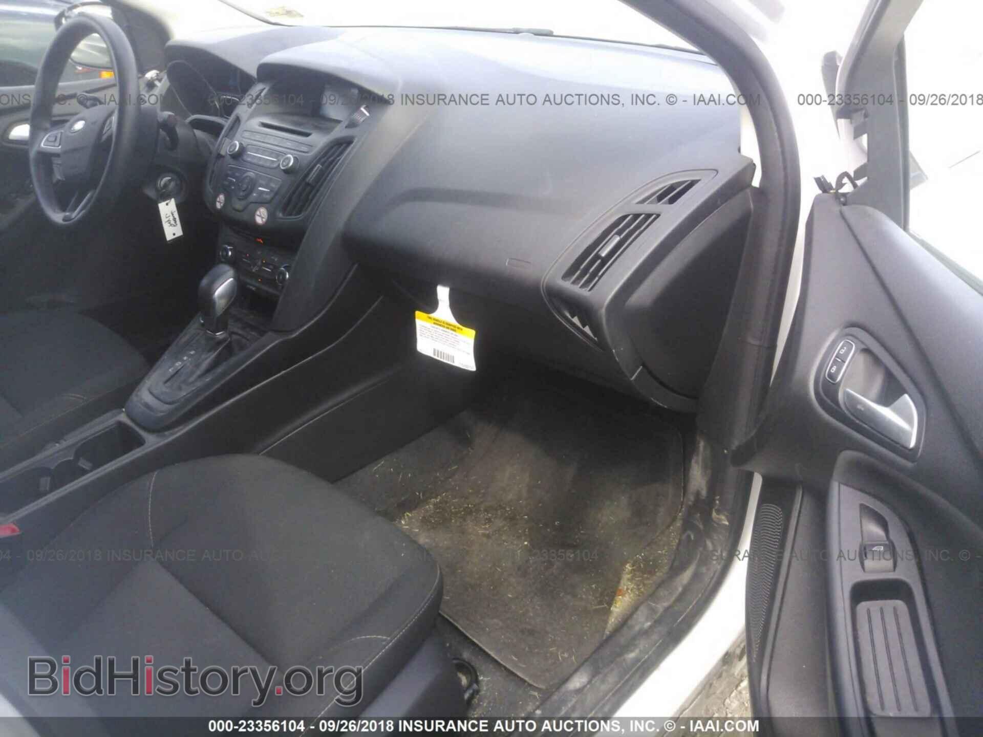 2017 Ford Focus - VIN: 1FADP3F21HL215801 - Фото 5