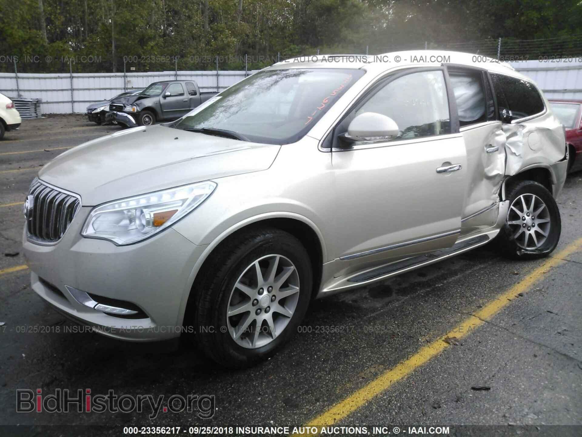 2014 Buick Enclave - VIN: 5GAKRBKD7EJ203237 - Photo 2