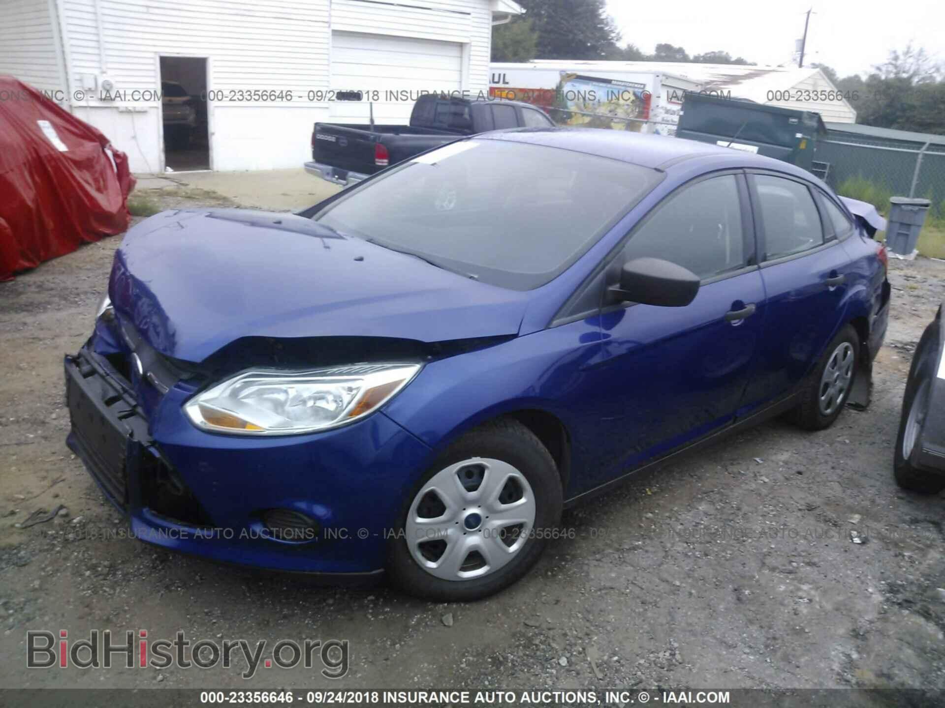 2012 Ford Focus - VIN: 1FAHP3E21CL472680 - Фото 2