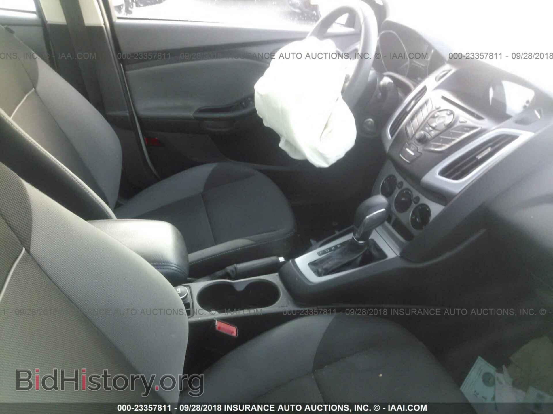 2012 Ford Focus - VIN: 1FAHP3F2XCL328060 - Photo 5