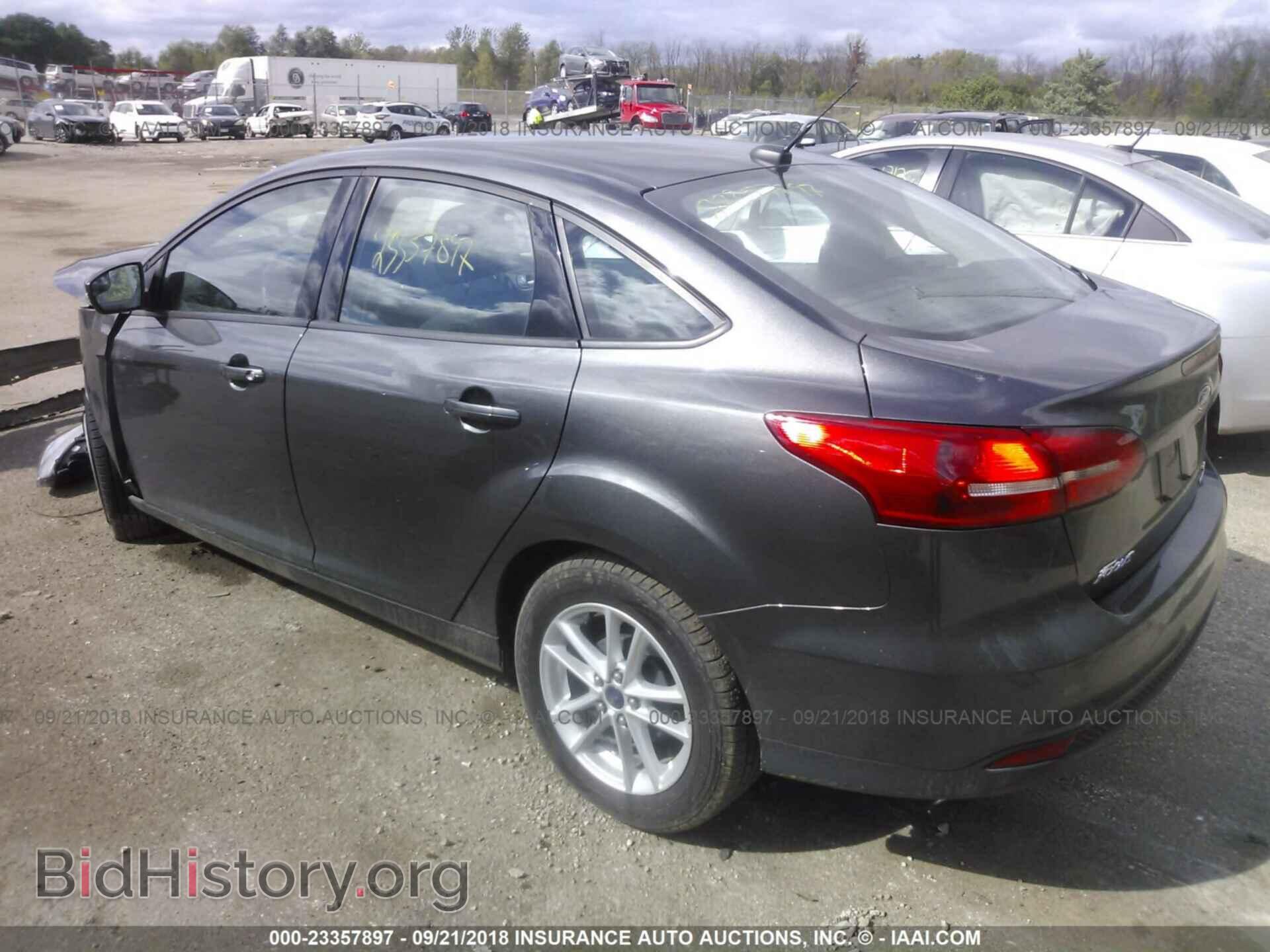 2015 Ford Focus - VIN: 1FADP3F20FL333559 - Photo 3