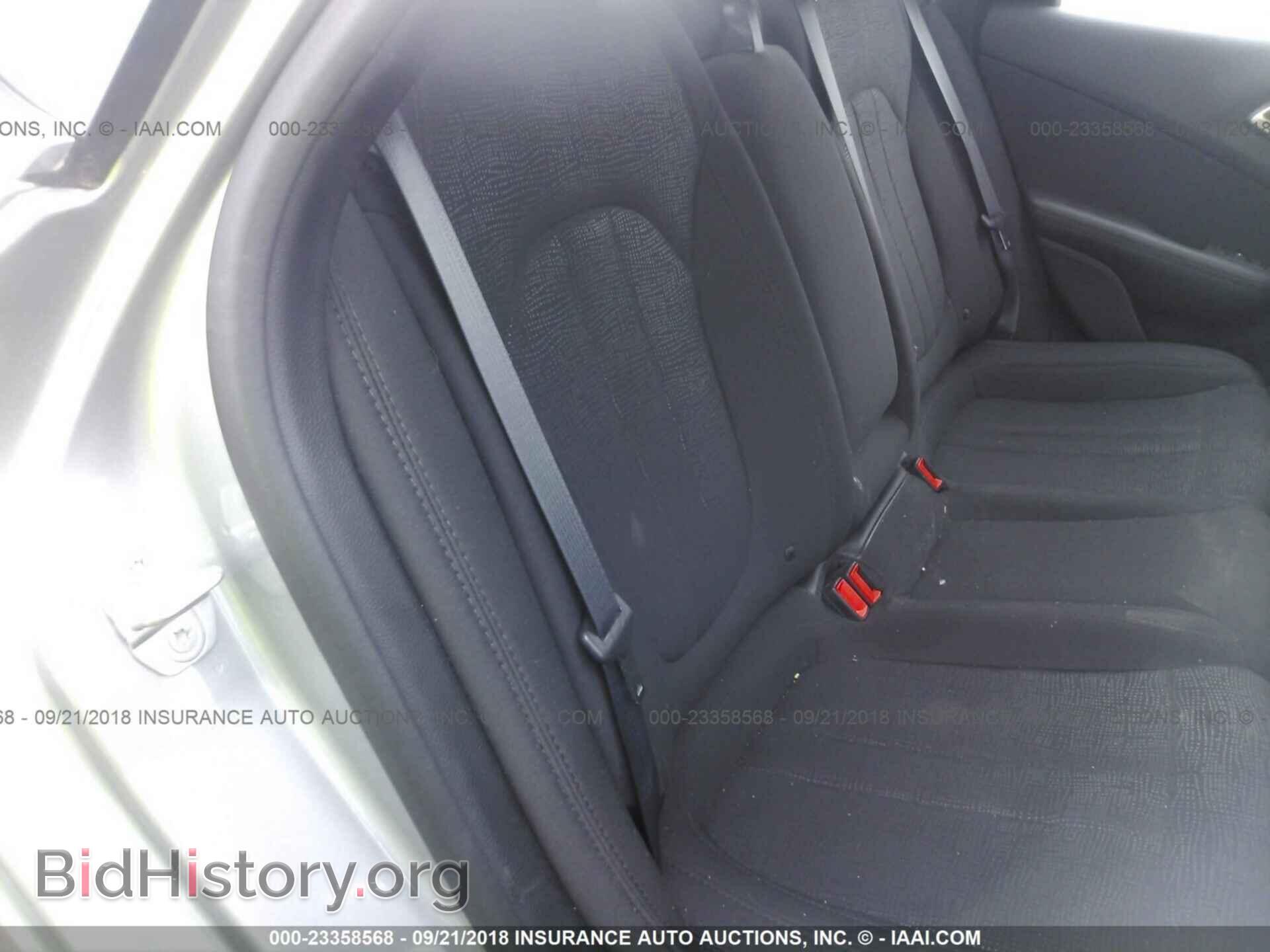 2016 Chrysler 200 - VIN: 1C3CCCAB2GN142194 - Фото 8
