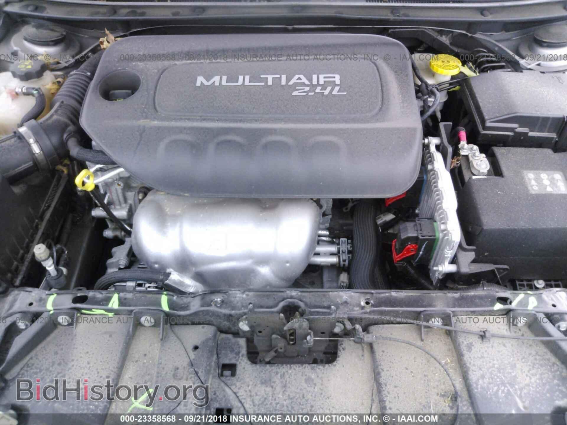 2016 Chrysler 200 - VIN: 1C3CCCAB2GN142194 - Фото 10