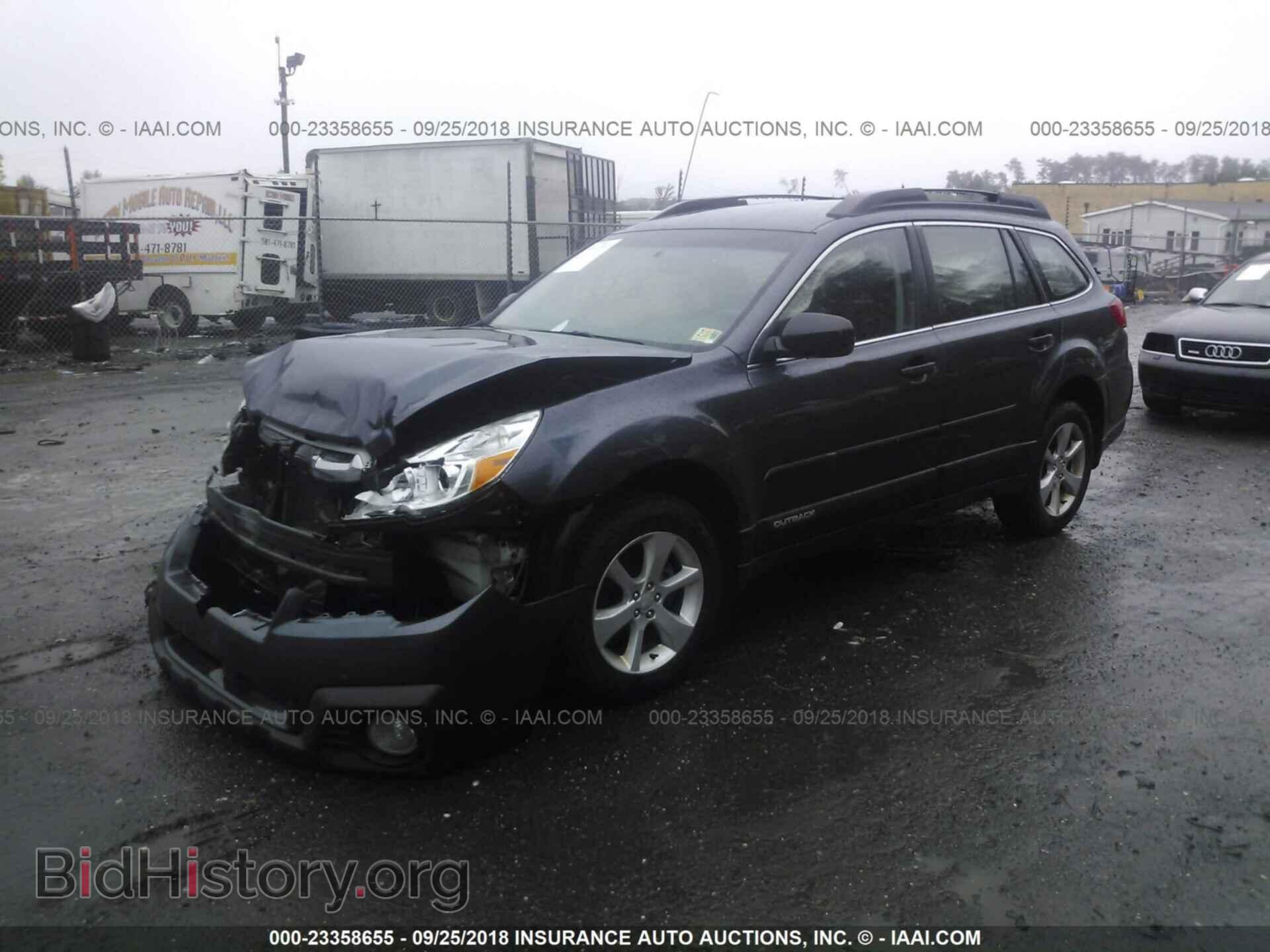 2014 Subaru Outback - VIN: 4S4BRBAC4E3211982 - Фото 2