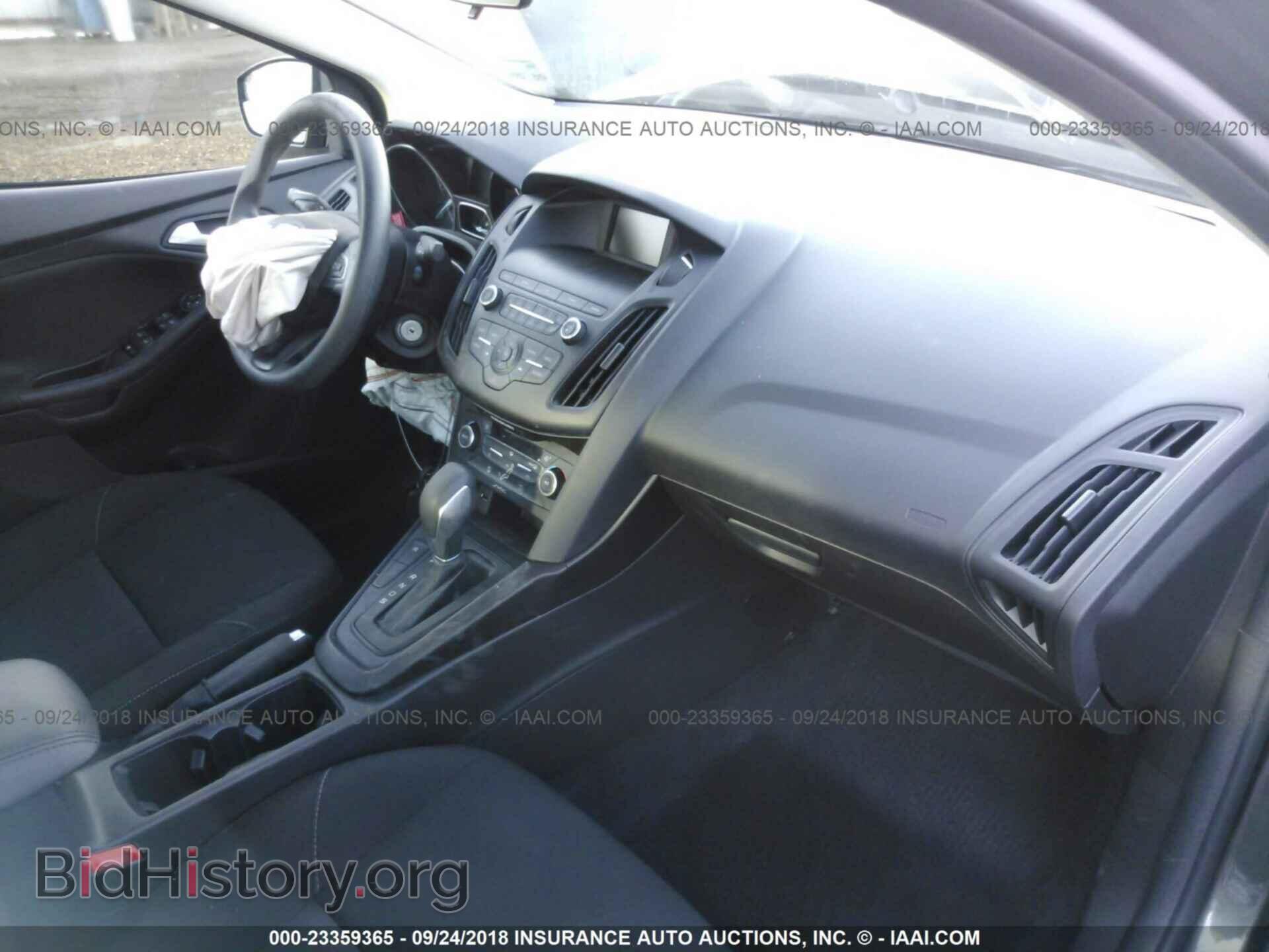 2018 Ford Focus - VIN: 1FADP3FE3JL275286 - Photo 5