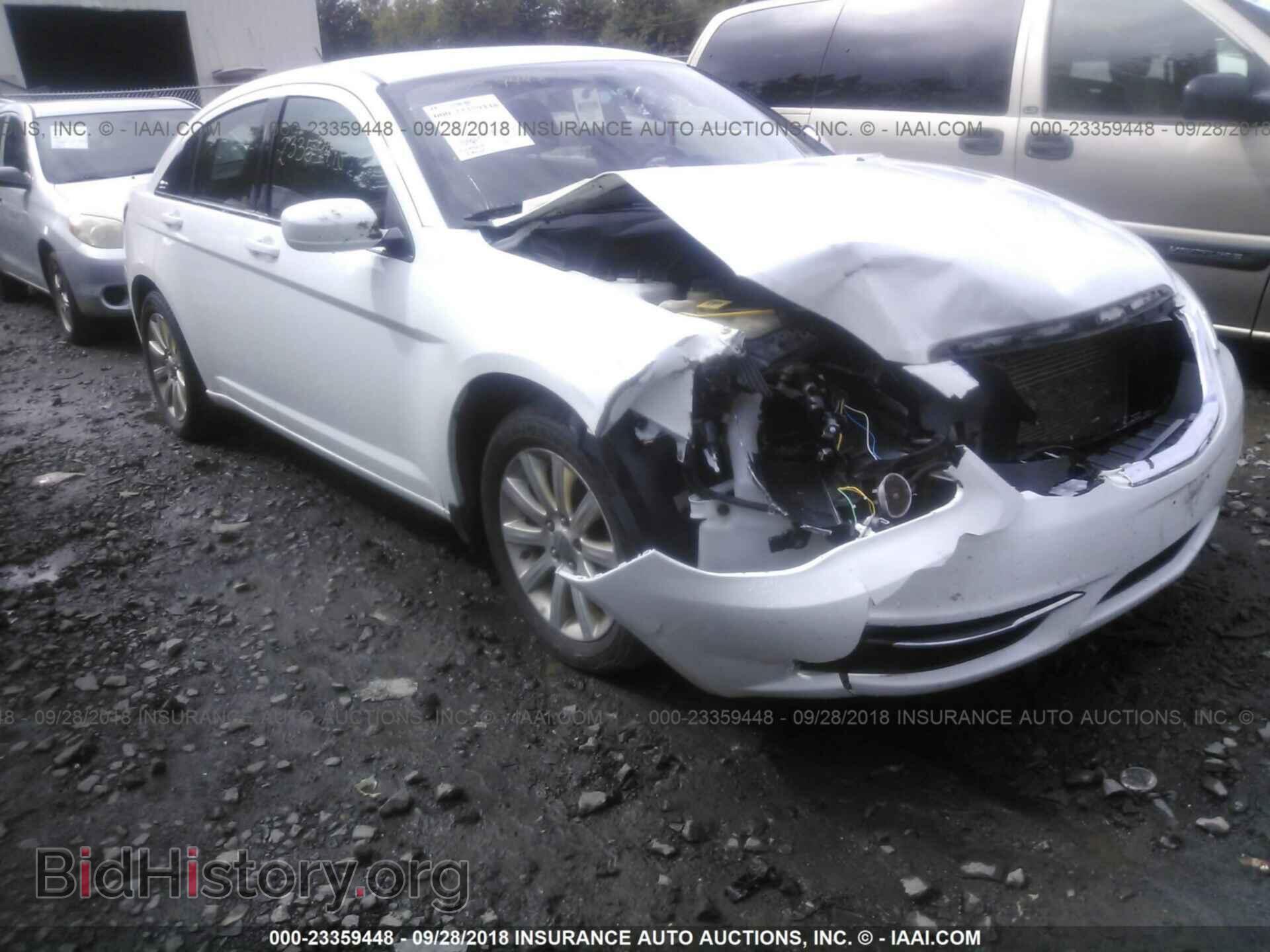 Photo 1C3BC1FB2BN576164 - Chrysler 200 2011