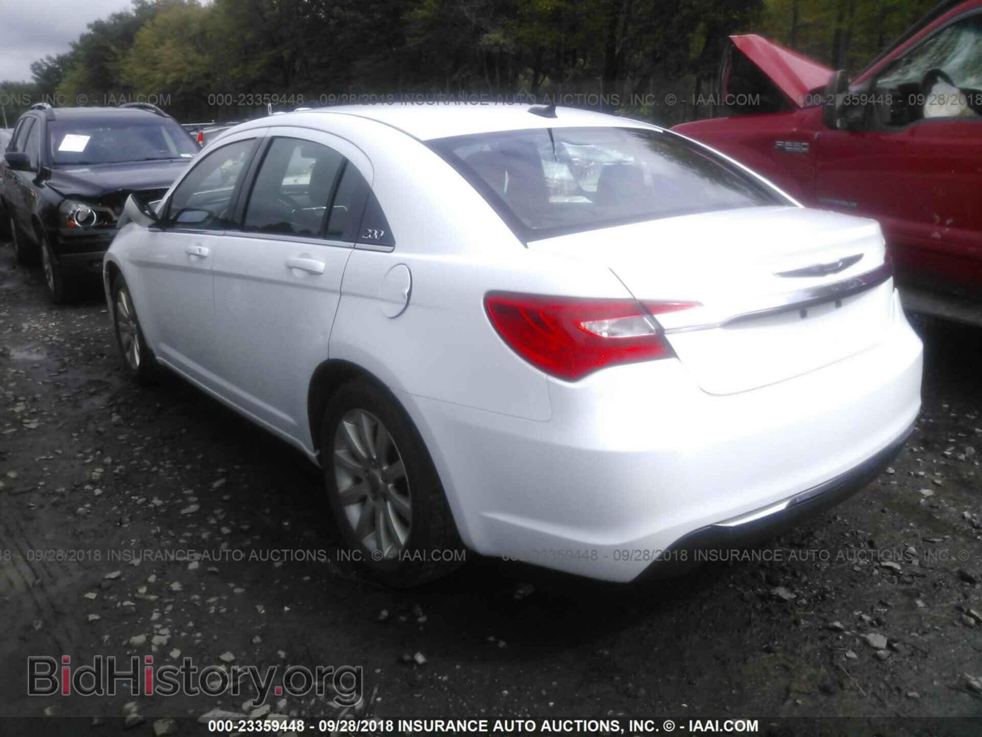 2011 Chrysler 200 - VIN: 1C3BC1FB2BN576164 - Photo 3