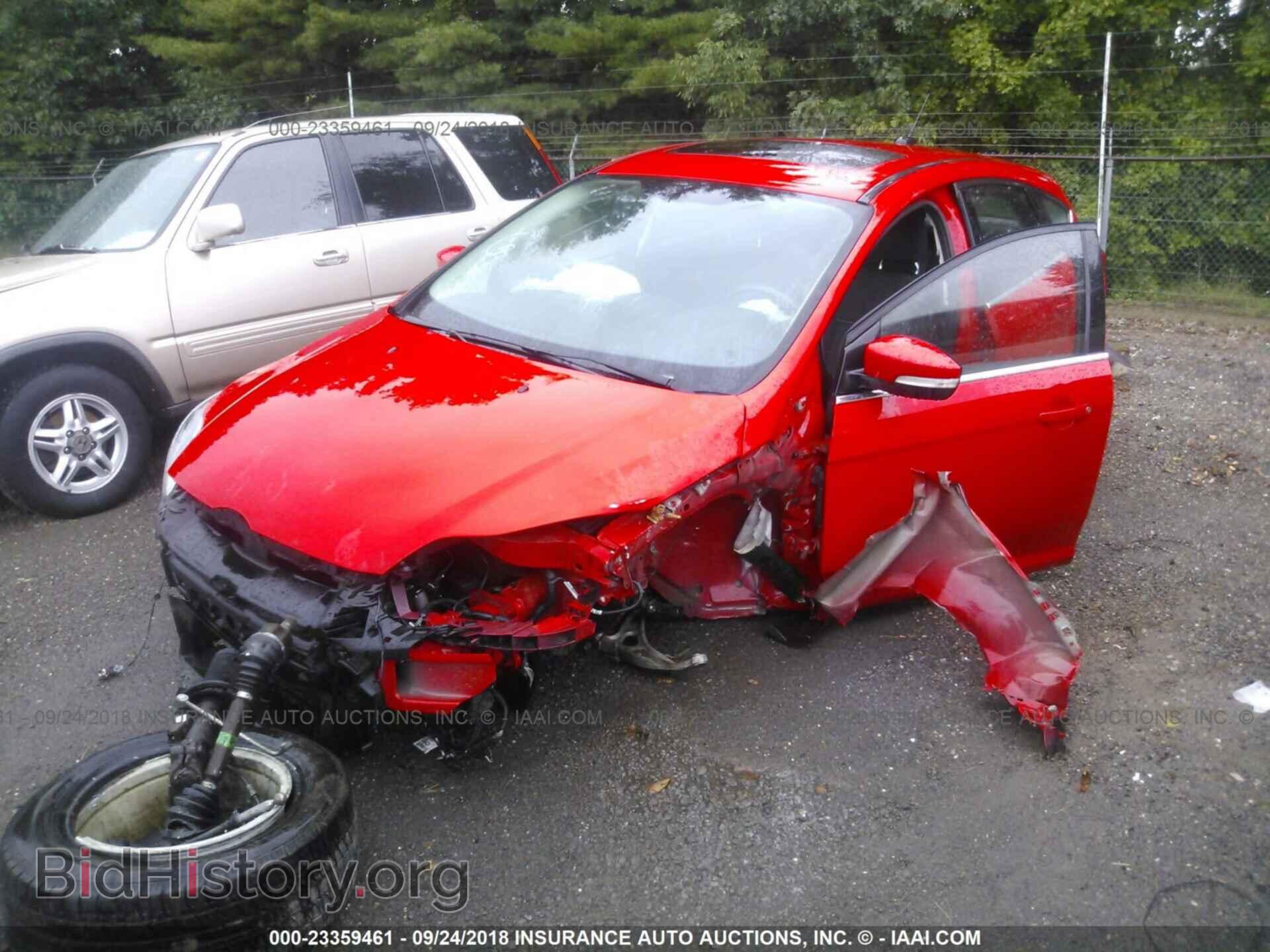 2012 Ford Focus - VIN: 1FAHP3M27CL140275 - Фото 2