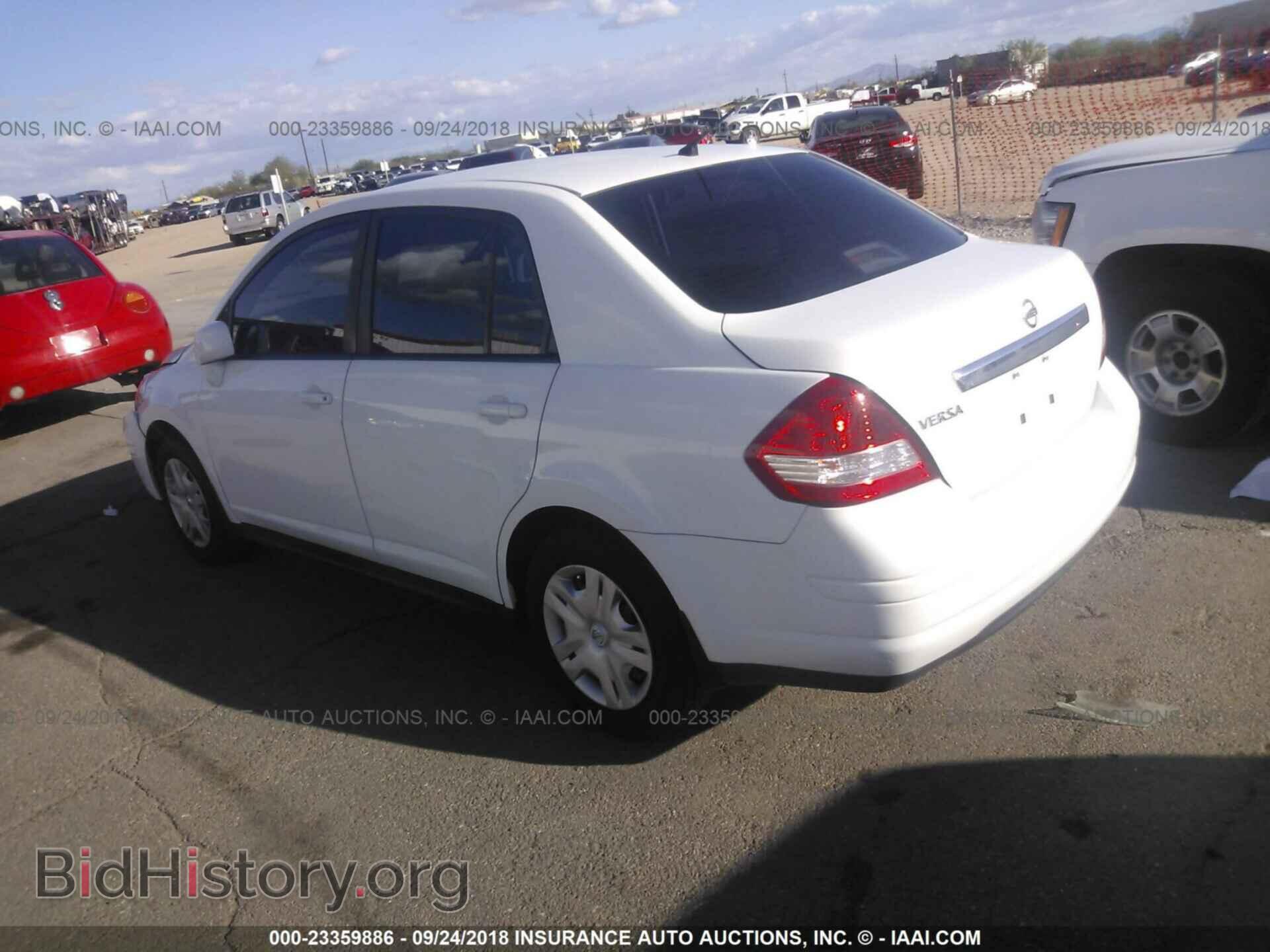 2011 Nissan Versa - VIN: 3N1BC1AP2BL451067 - Photo 3