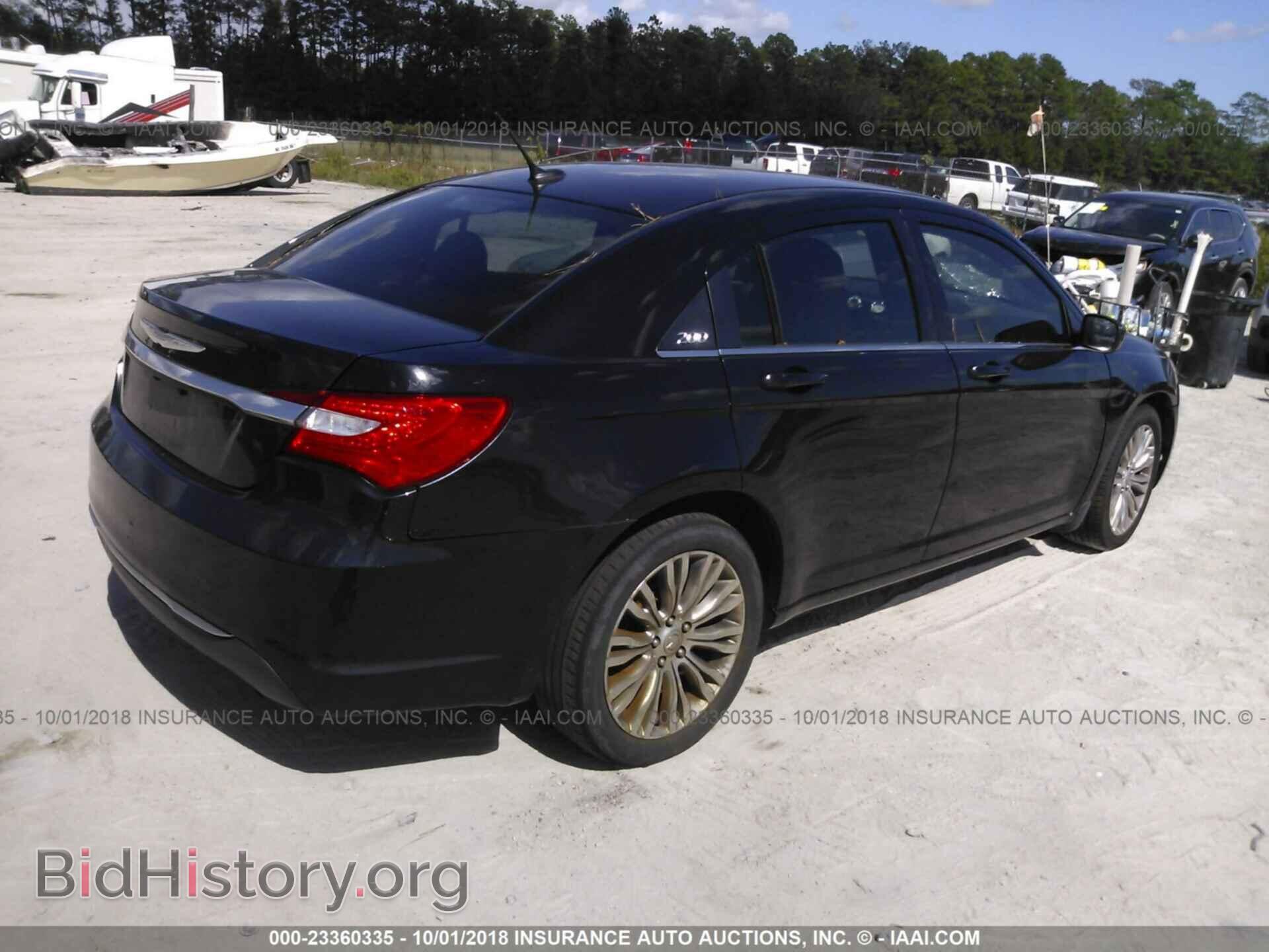 2012 Chrysler 200 - VIN: 1C3CCBAB3CN257066 - Фото 4