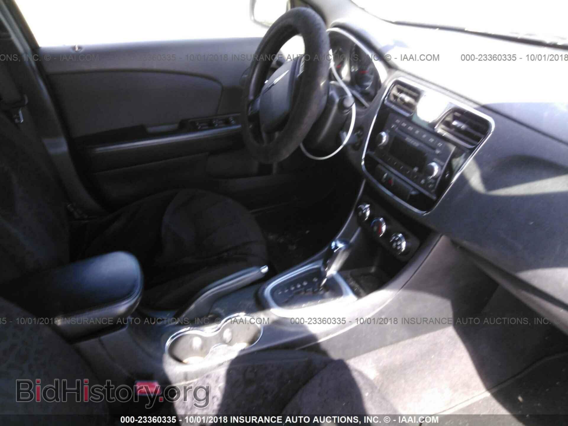2012 Chrysler 200 - VIN: 1C3CCBAB3CN257066 - Фото 5