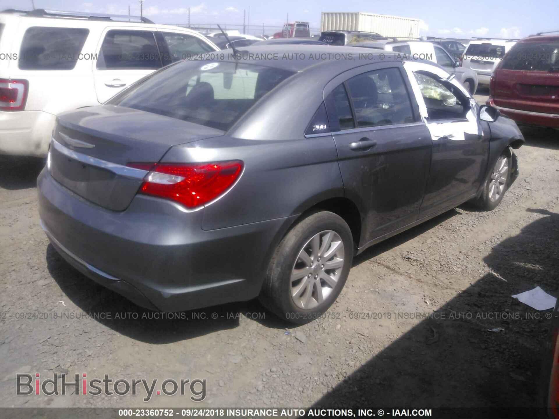 2013 Chrysler 200 - VIN: 1C3CCBBB8DN672206 - Photo 4