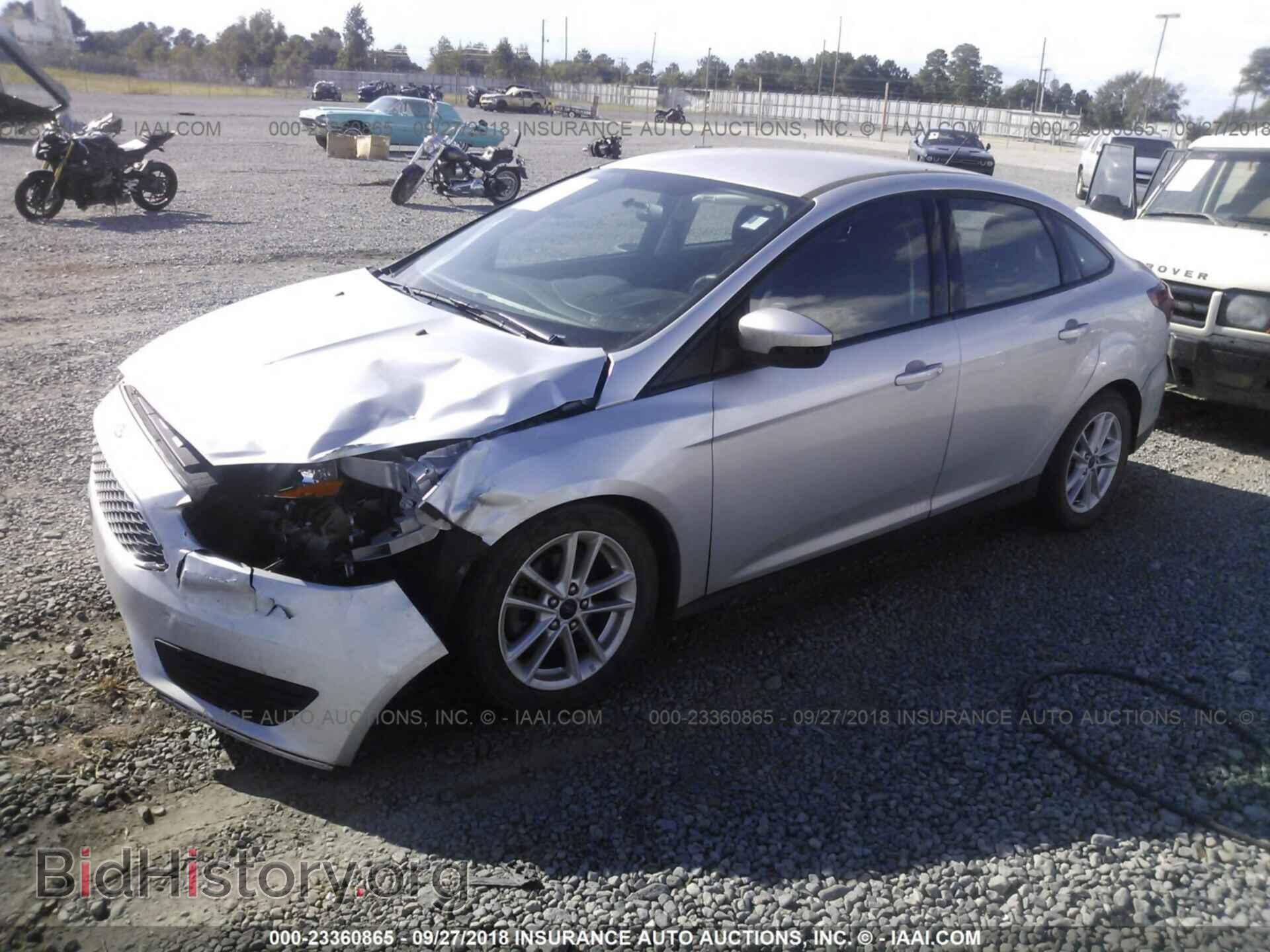 2016 Ford Focus - VIN: 1FADP3F20GL320148 - Photo 2