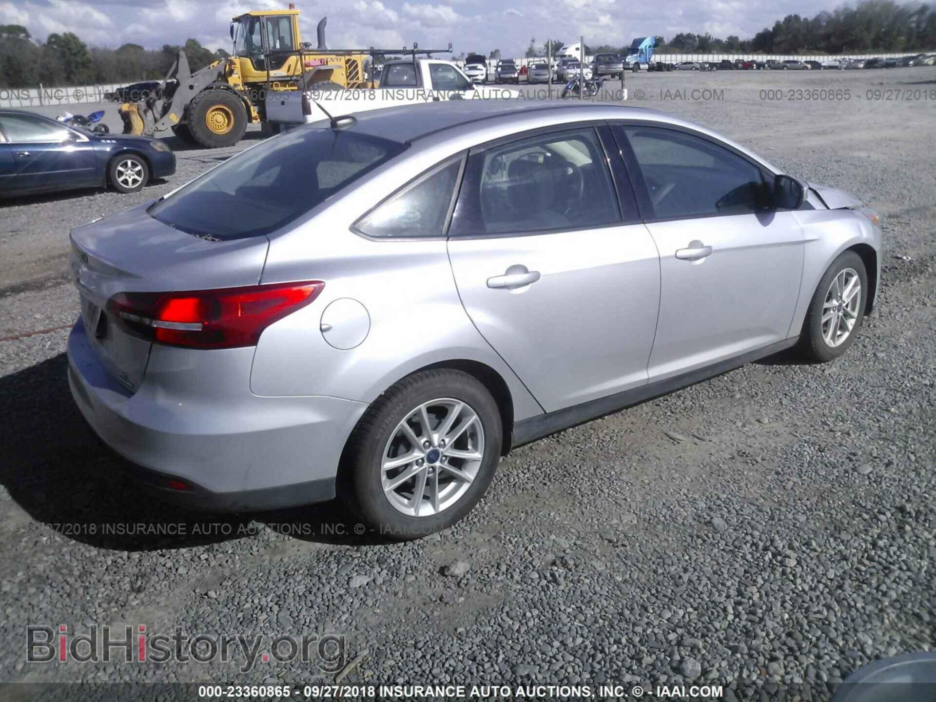 2016 Ford Focus - VIN: 1FADP3F20GL320148 - Photo 4