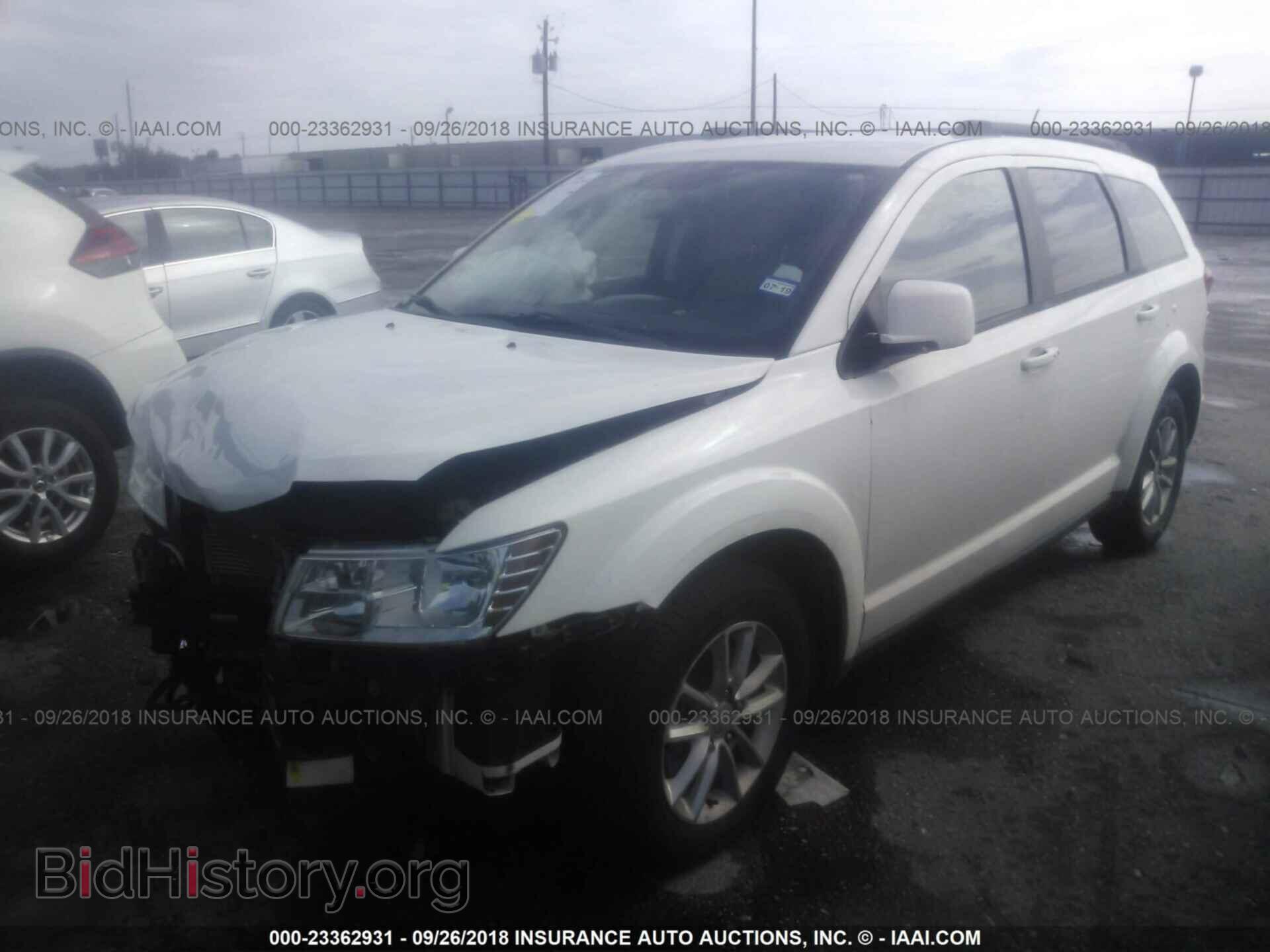2014 Dodge Journey - VIN: 3C4PDCBG9ET142629 - Фото 2