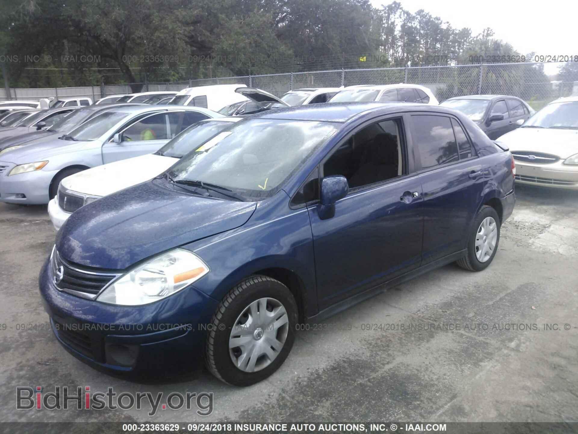 2011 Nissan Versa - VIN: 3N1BC1AP1BL398183 - Photo 2