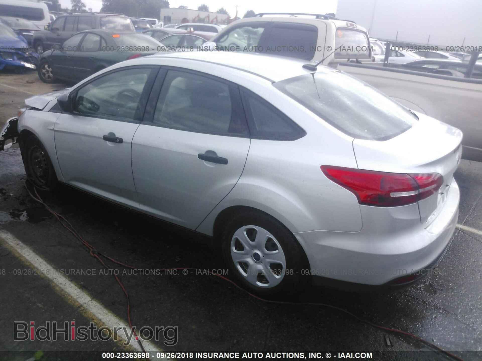 2017 Ford Focus - VIN: 1FADP3E20HL337146 - Photo 3