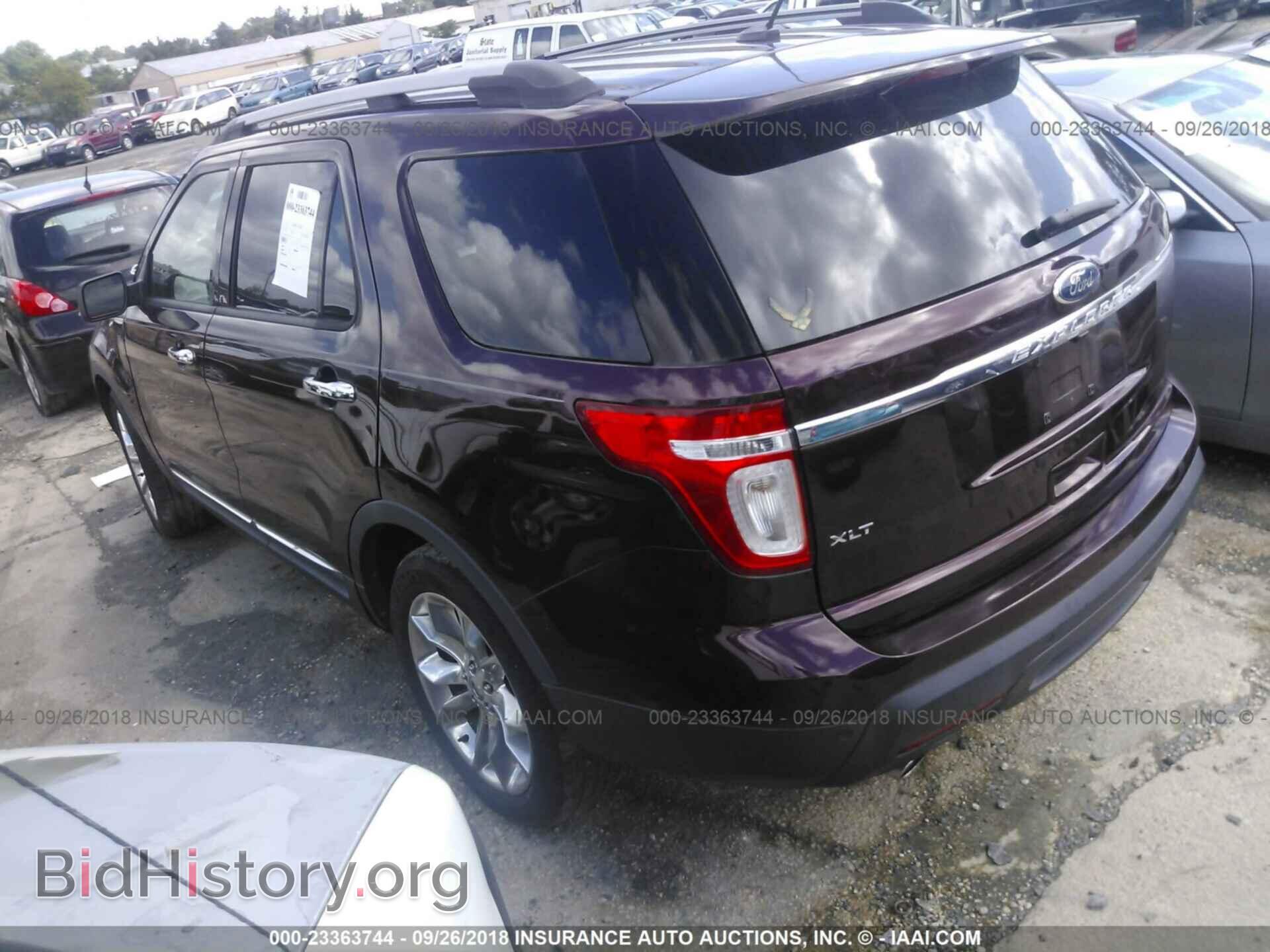 2011 Ford Explorer - VIN: 1FMHK7D83BGA74914 - Фото 3