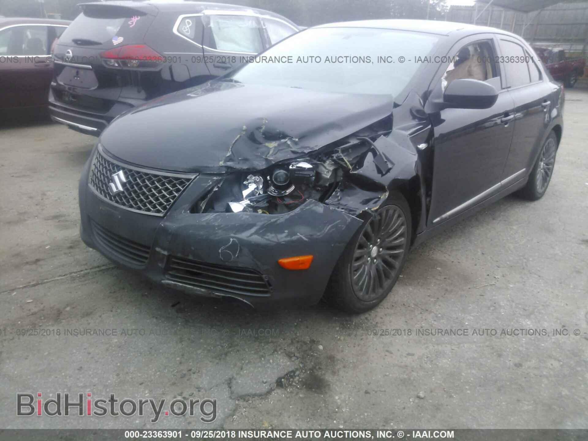 2012 Suzuki Kizashi - VIN: JS2RF9A37C6100137 - Photo 6