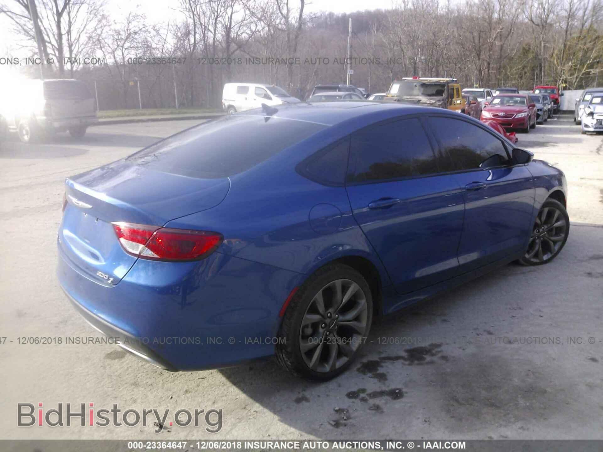 2015 Chrysler 200 - VIN: 1C3CCCDG5FN543941 - Photo 4