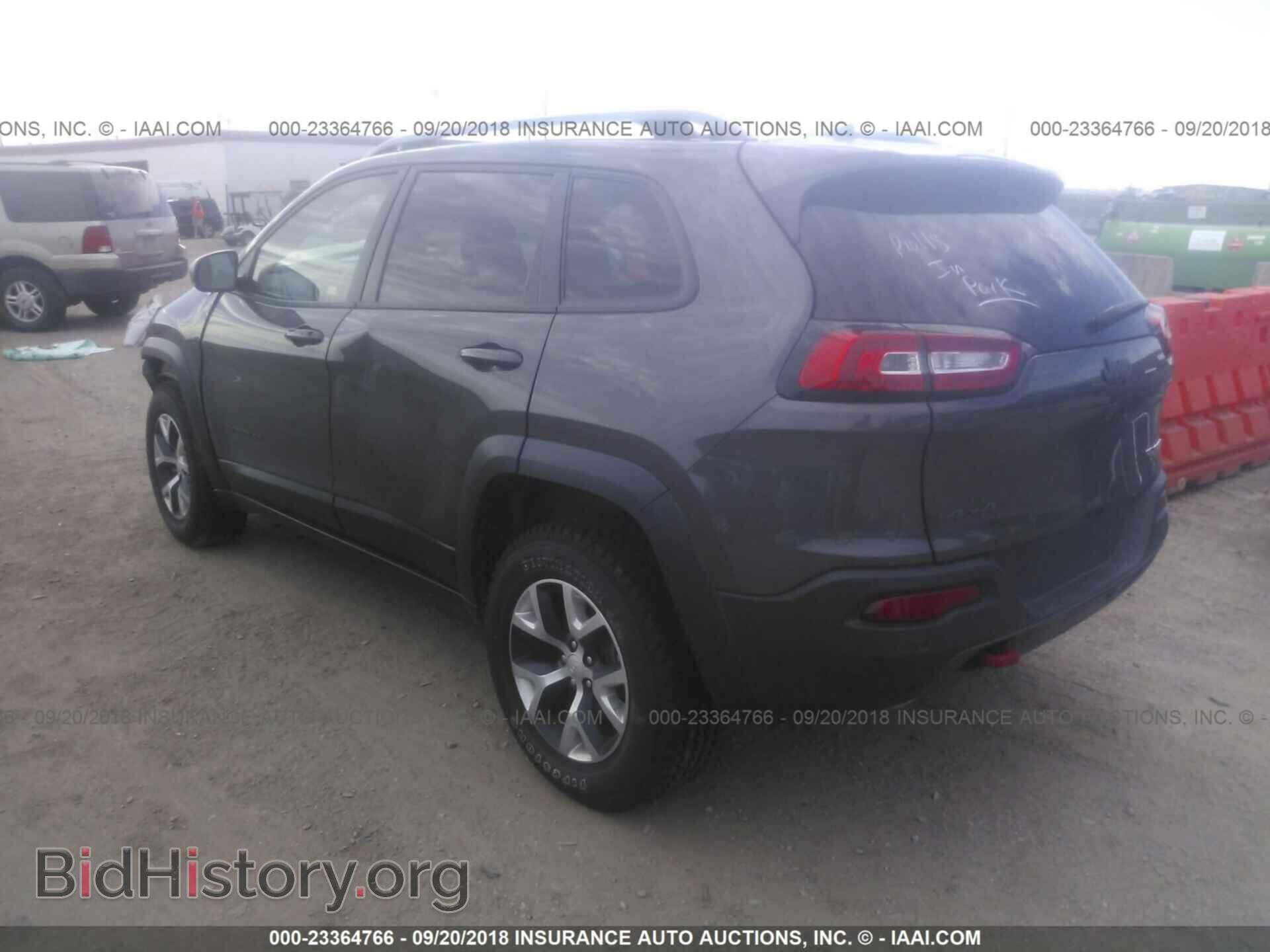 2018 Jeep Cherokee - VIN: 1C4PJMBB0JD564274 - Фото 3