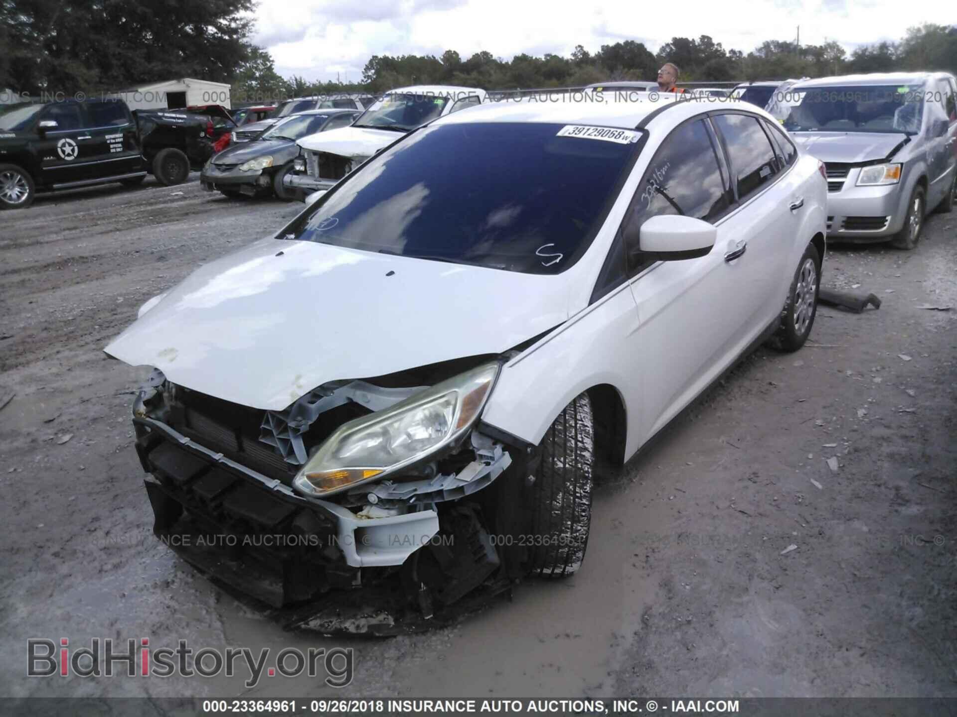 2012 Ford Focus - VIN: 1FAHP3F26CL169909 - Photo 2
