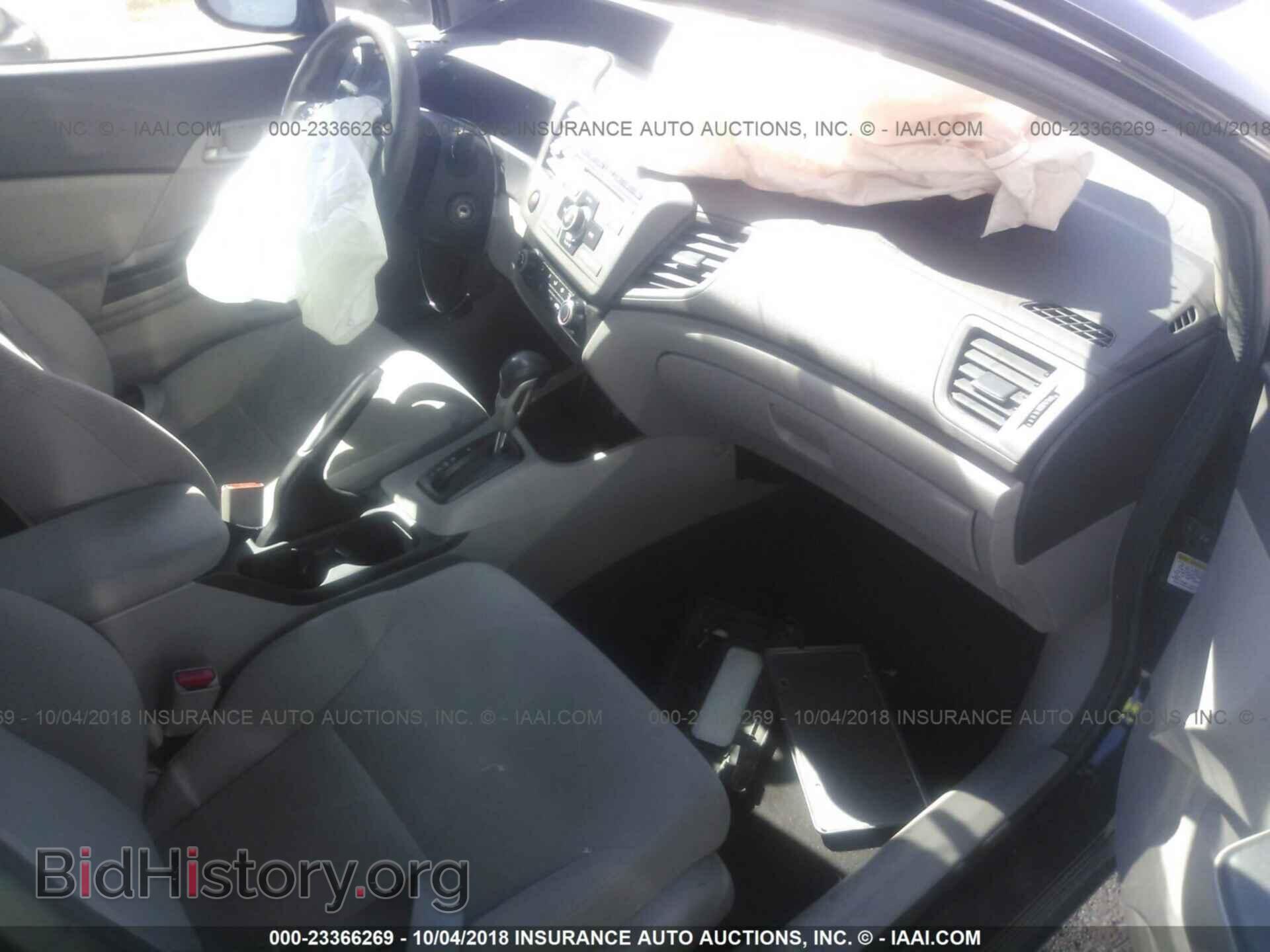 2012 Honda Civic - VIN: 2HGFB2F56CH585123 - Photo 5