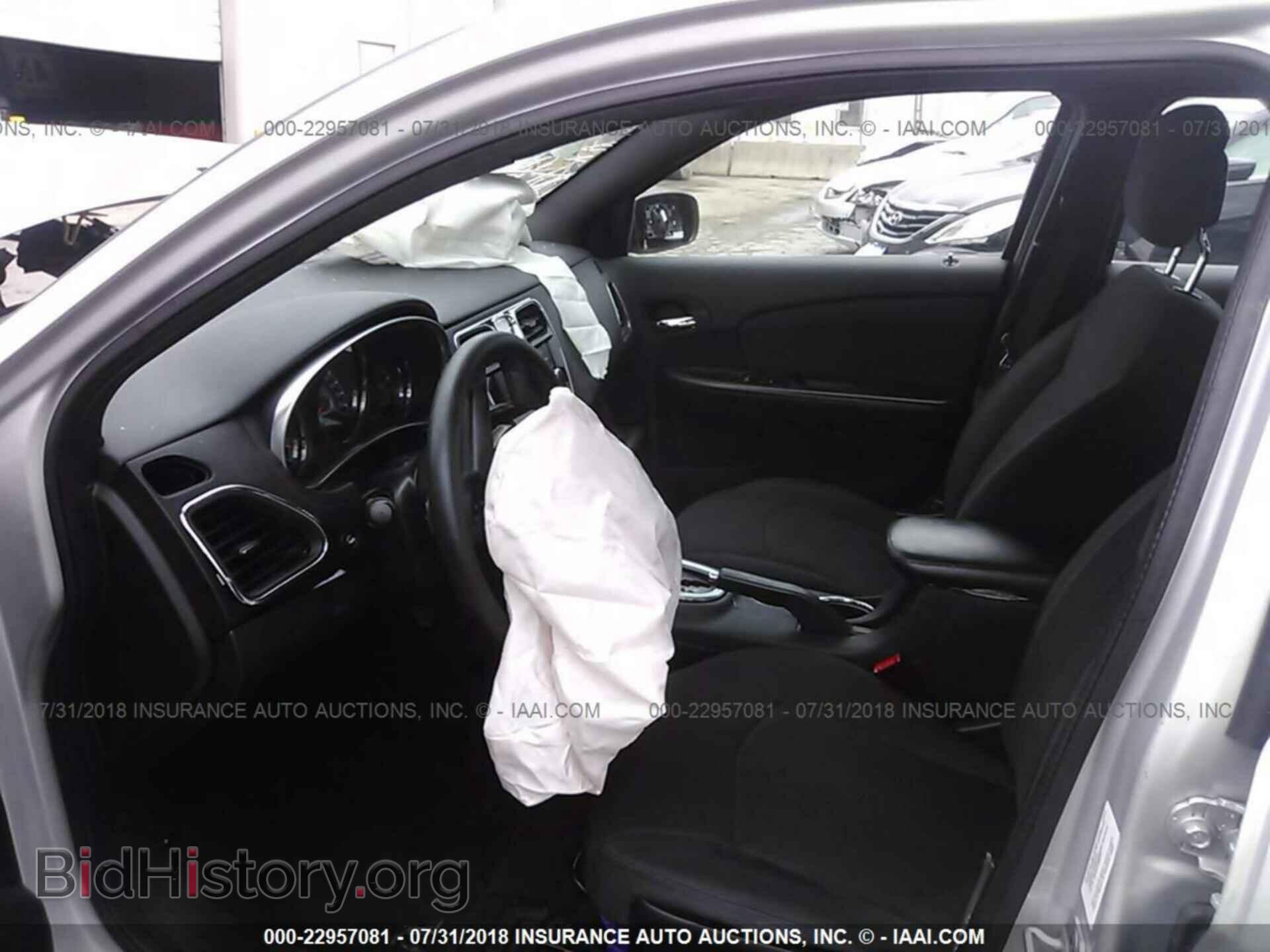 2012 CHRYSLER 200 - VIN: 1C3CCBAB6CN127704 - Photo 5