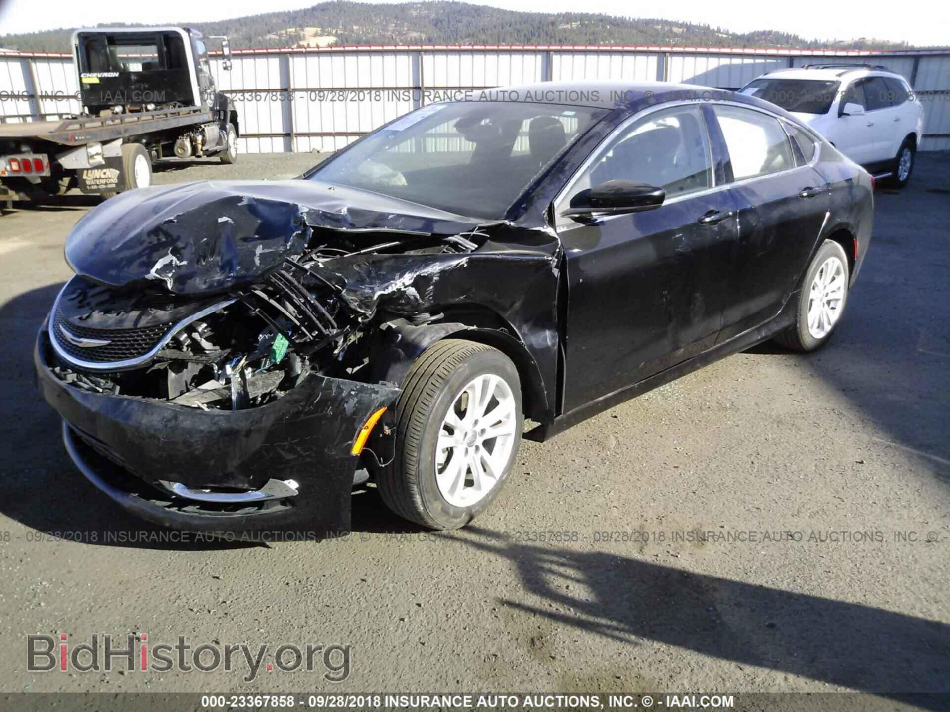2015 Chrysler 200 - VIN: 1C3CCCAB5FN577953 - Photo 2