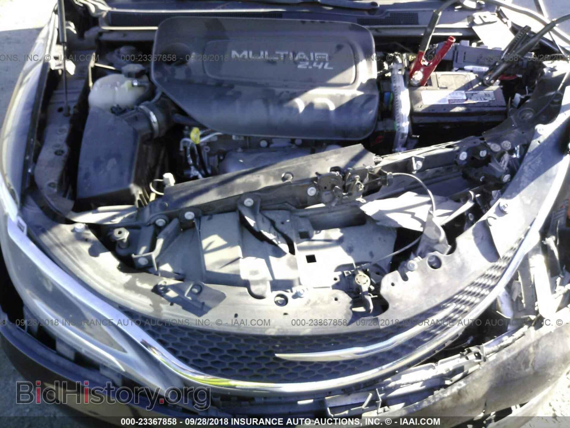 2015 Chrysler 200 - VIN: 1C3CCCAB5FN577953 - Photo 10