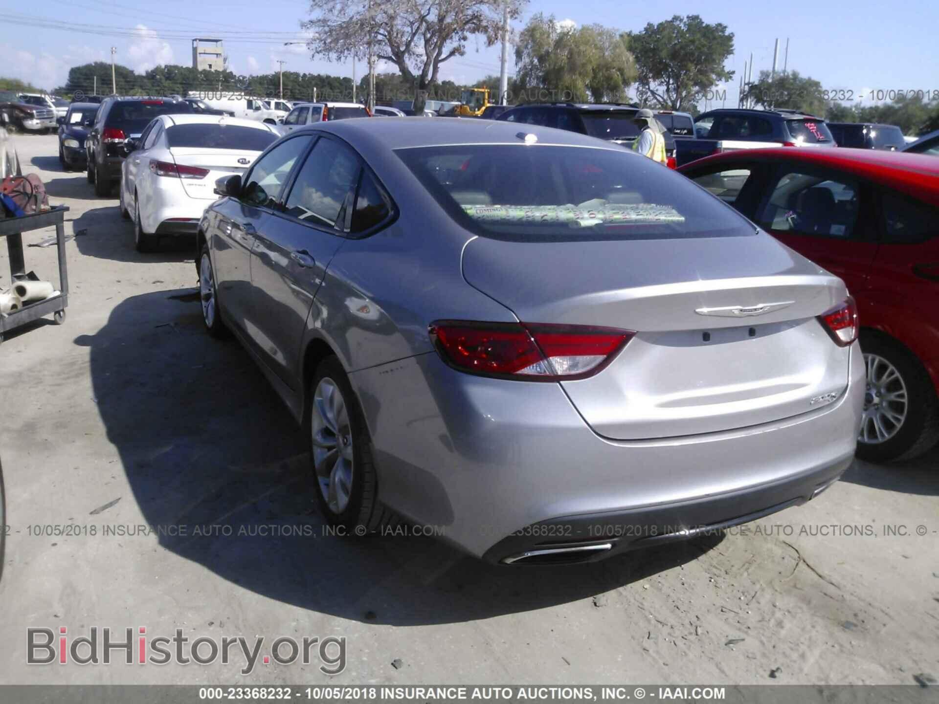 2015 Chrysler 200 - VIN: 1C3CCCBBXFN712066 - Photo 3