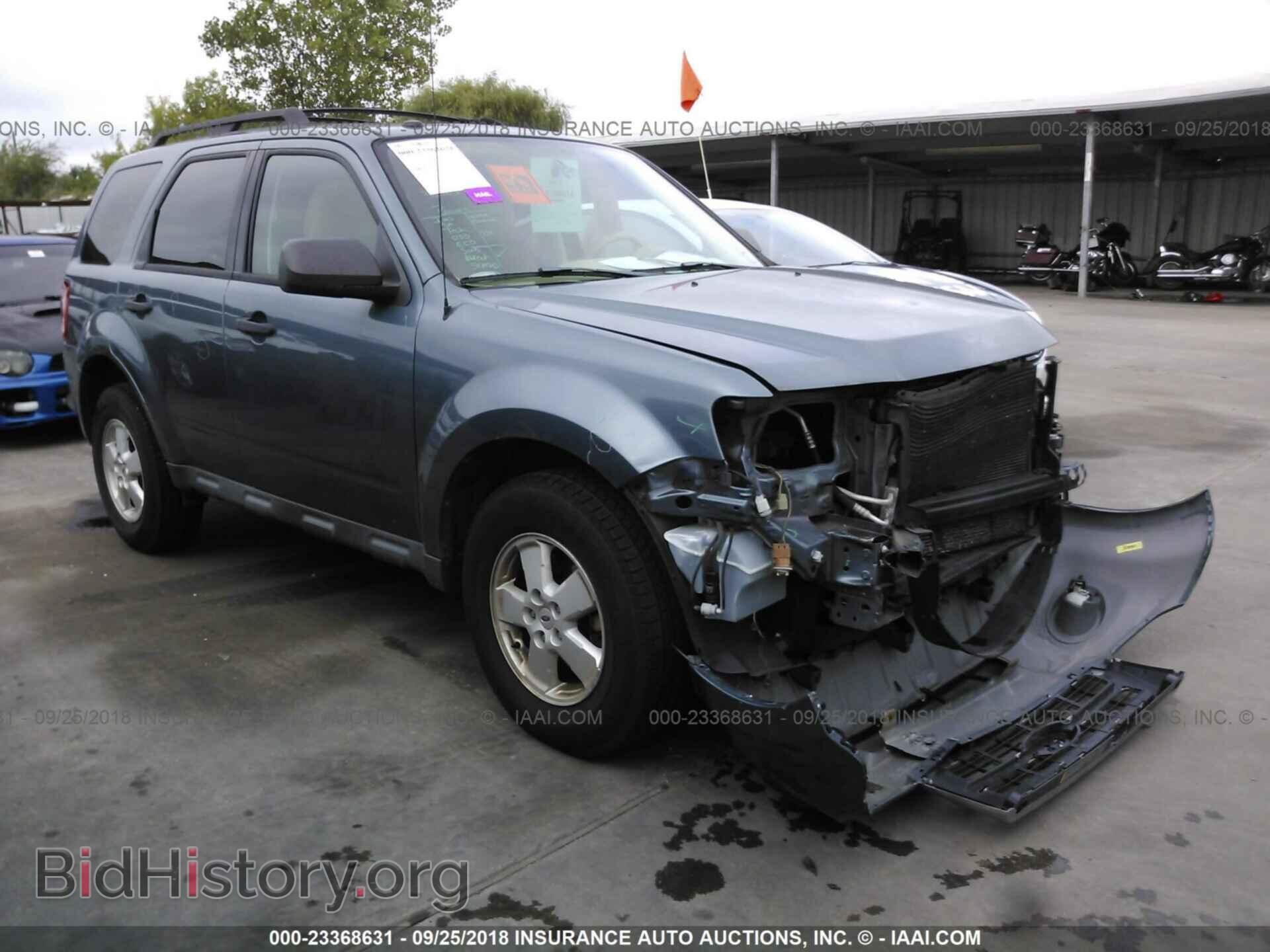 Photo 1FMCU0D75CKA17373 - Ford Escape 2012