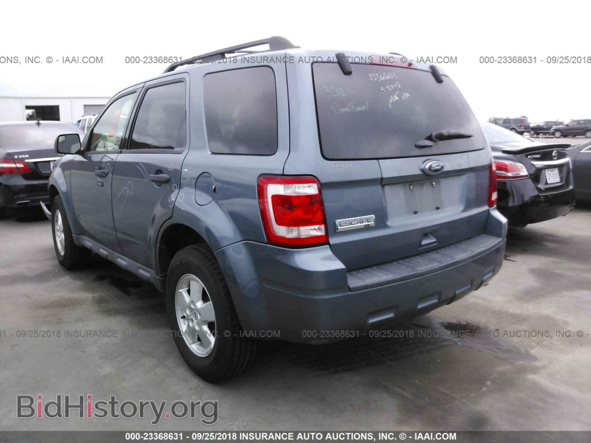 2012 Ford Escape - VIN: 1FMCU0D75CKA17373 - Photo 3