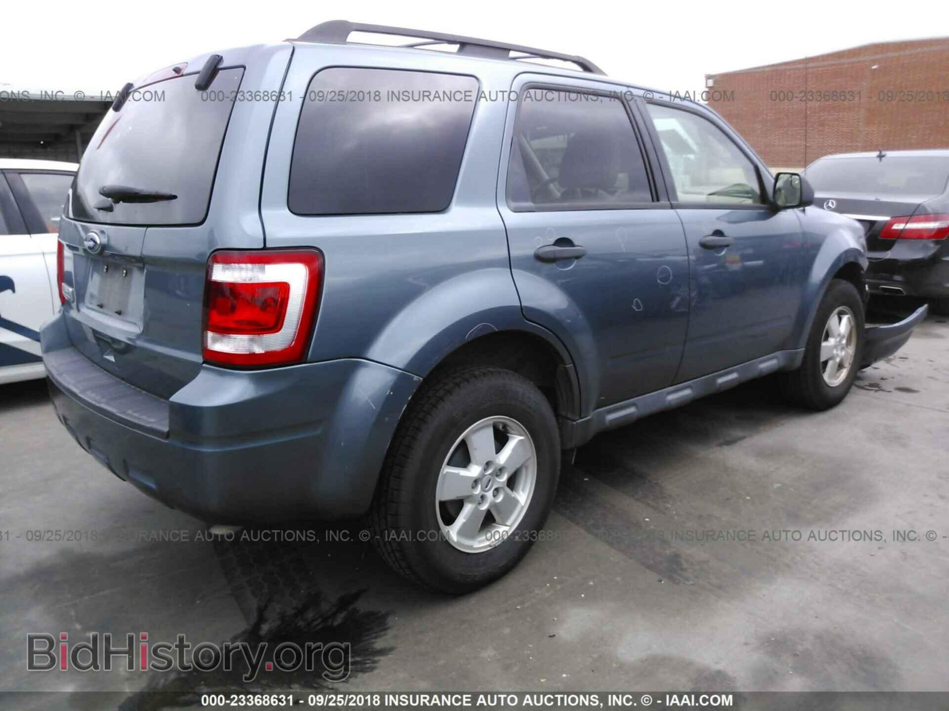 2012 Ford Escape - VIN: 1FMCU0D75CKA17373 - Photo 4