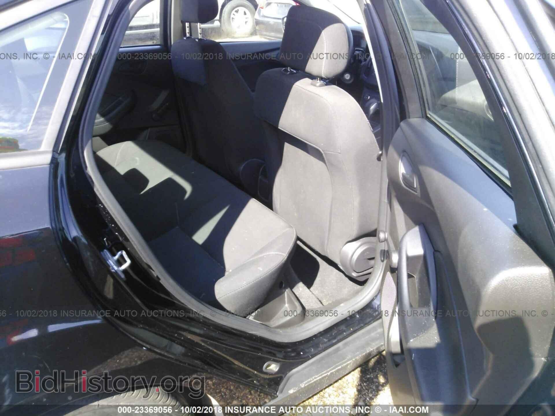 2016 Ford Focus - VIN: 1FADP3E25GL313696 - Photo 8