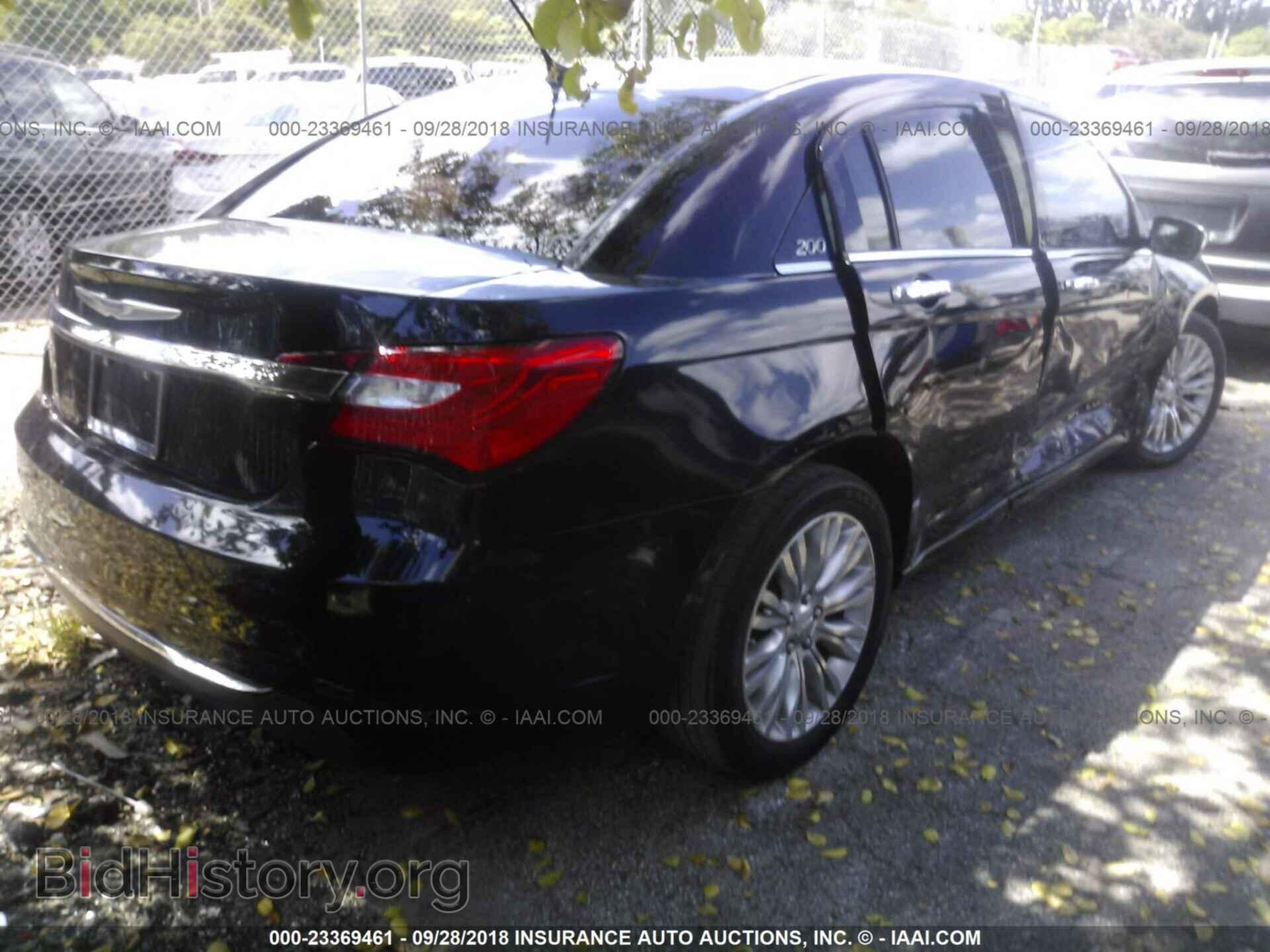 2012 Chrysler 200 - VIN: 1C3CCBCBXCN155177 - Photo 4