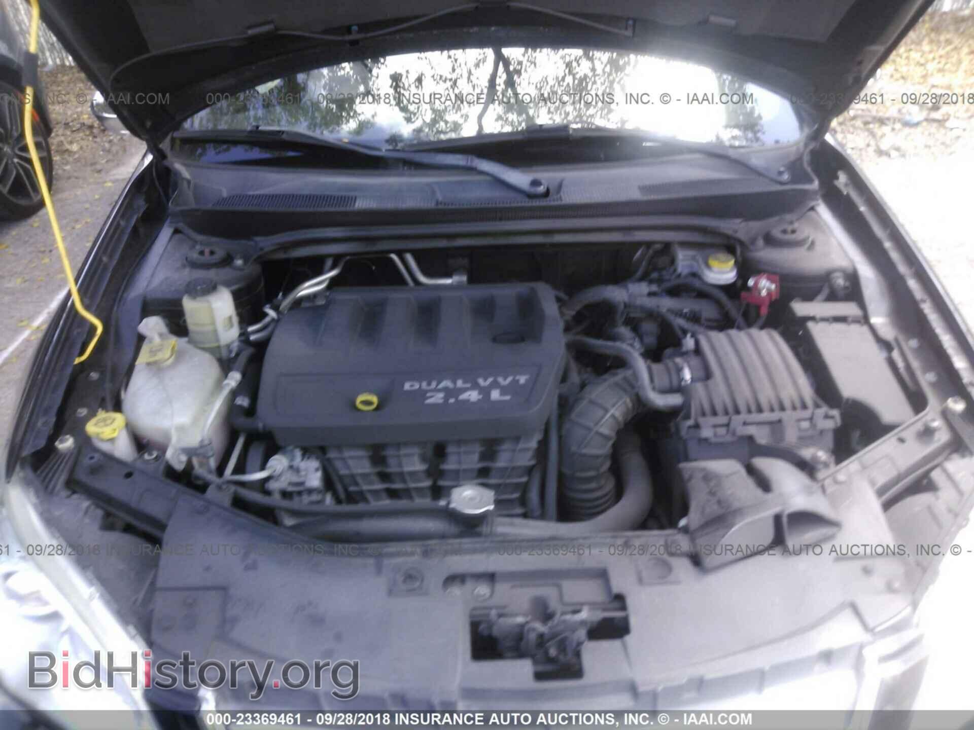2012 Chrysler 200 - VIN: 1C3CCBCBXCN155177 - Photo 10