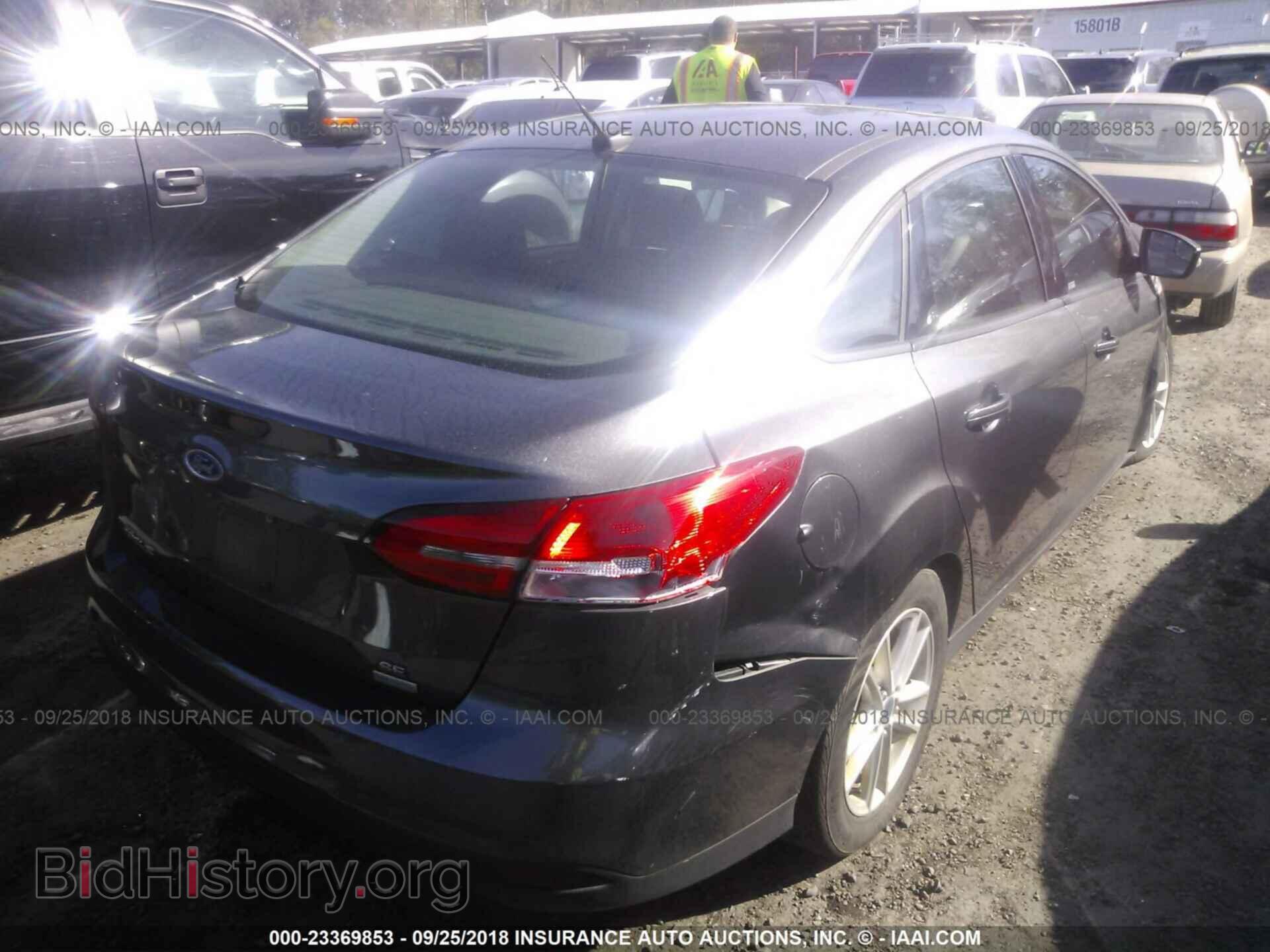 2016 Ford Focus - VIN: 1FADP3FE2GL263249 - Photo 4