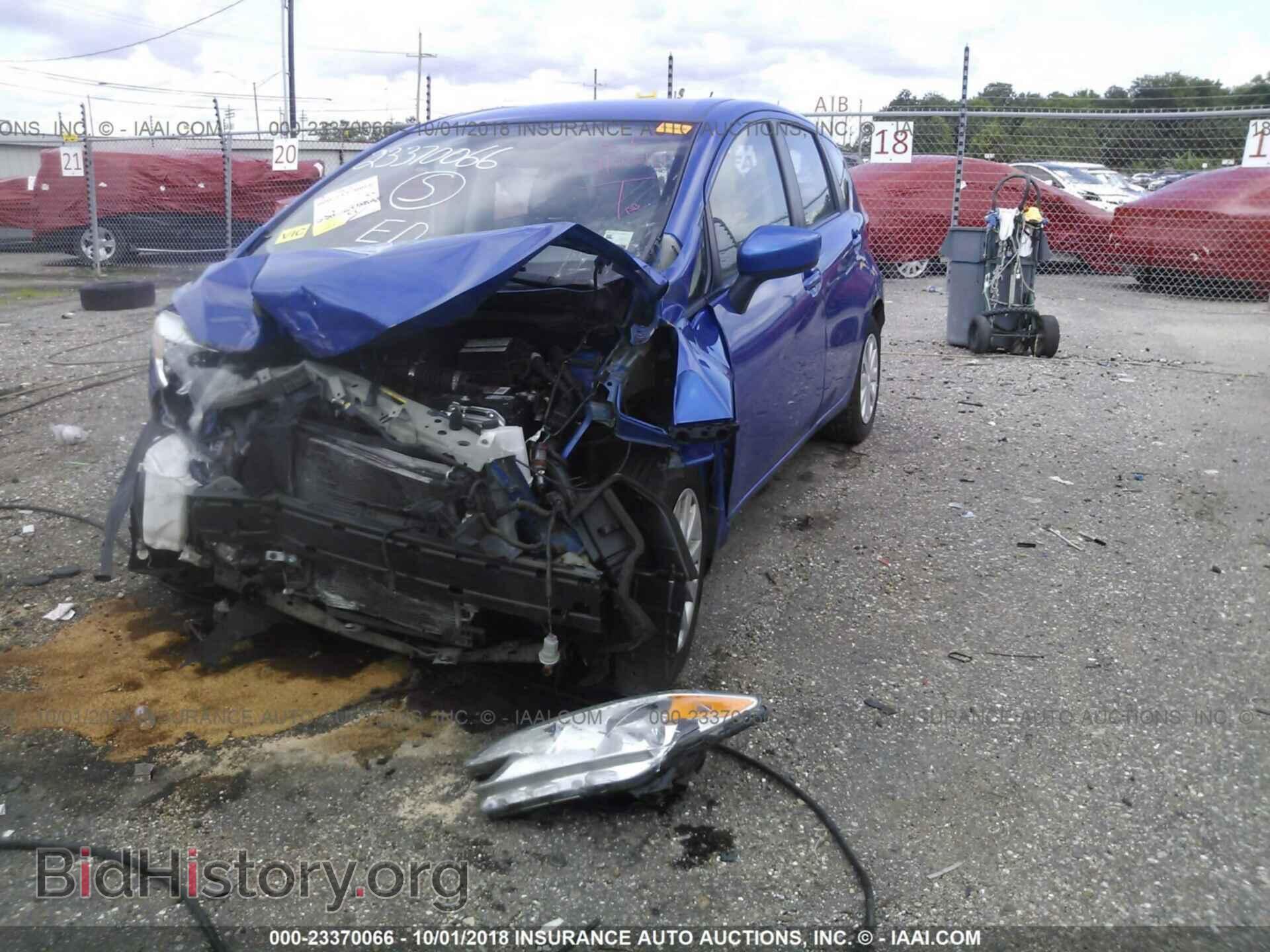 2015 Nissan Versa note - VIN: 3N1CE2CP7FL353739 - Photo 2