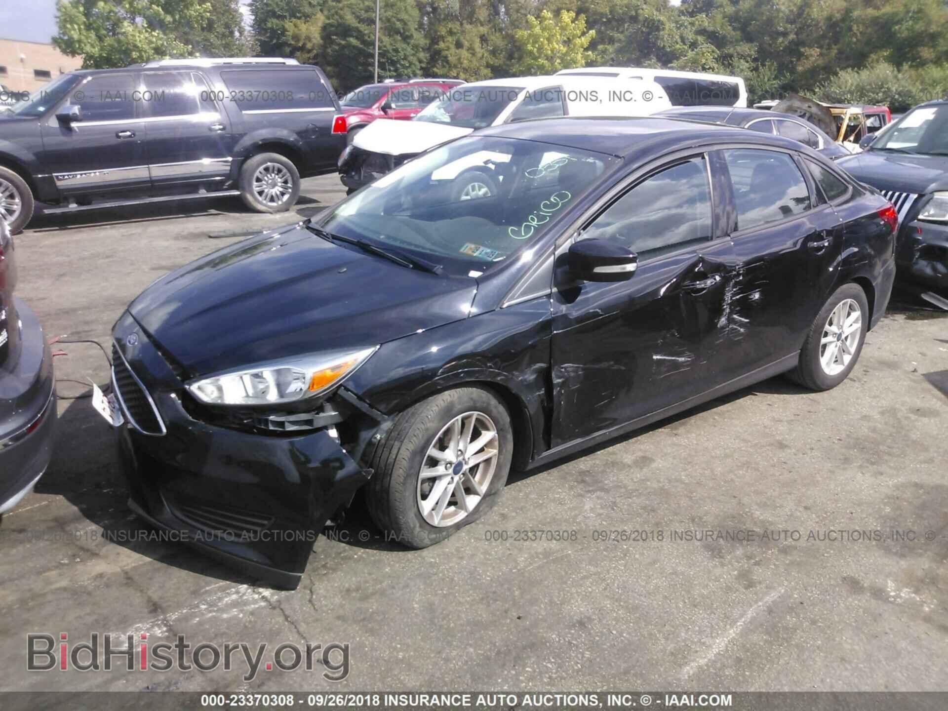 2016 Ford Focus - VIN: 1FADP3F2XGL297770 - Photo 2