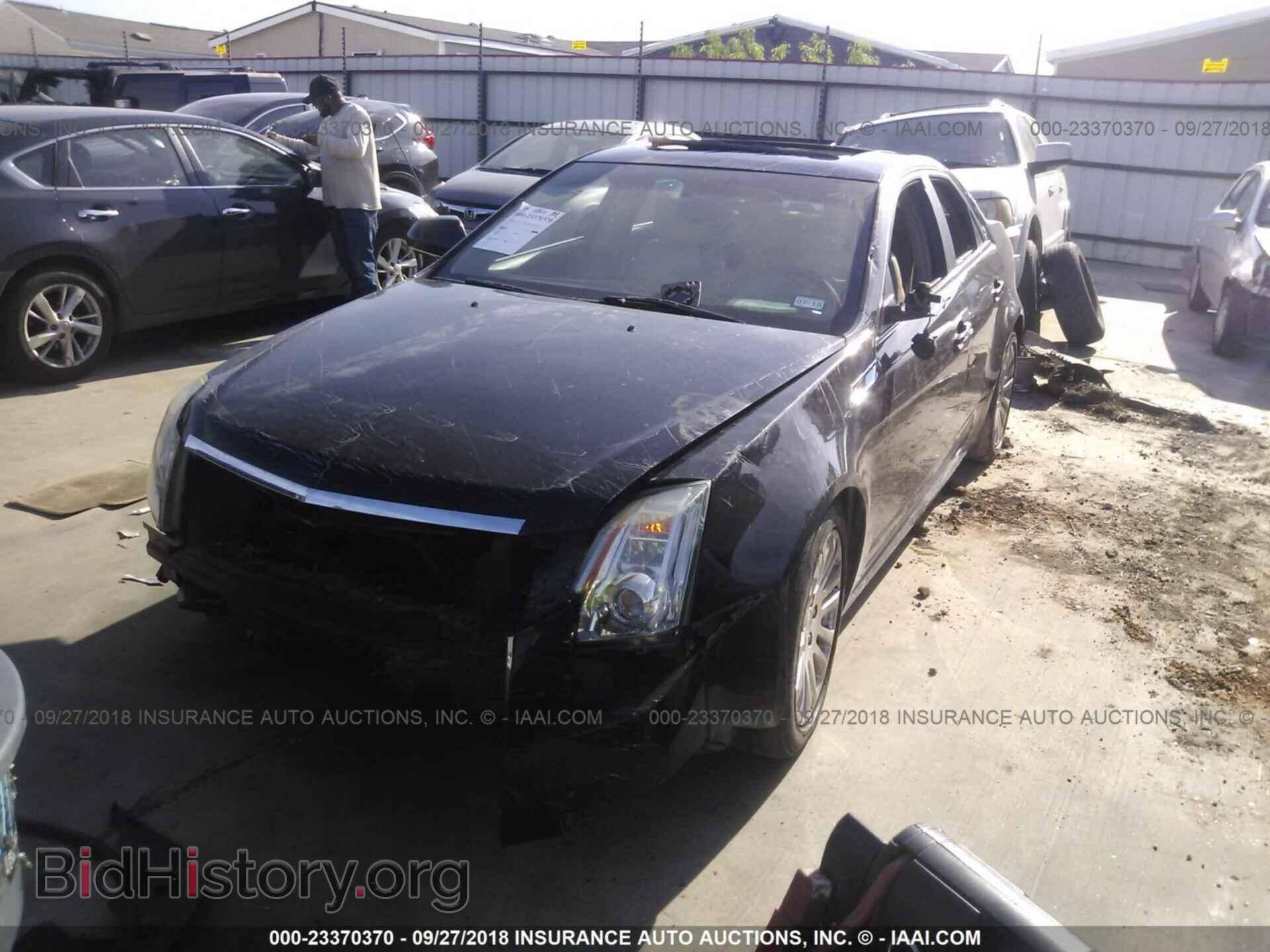 2011 Cadillac Cts - VIN: 1G6DS5ED5B0101299 - Фото 2