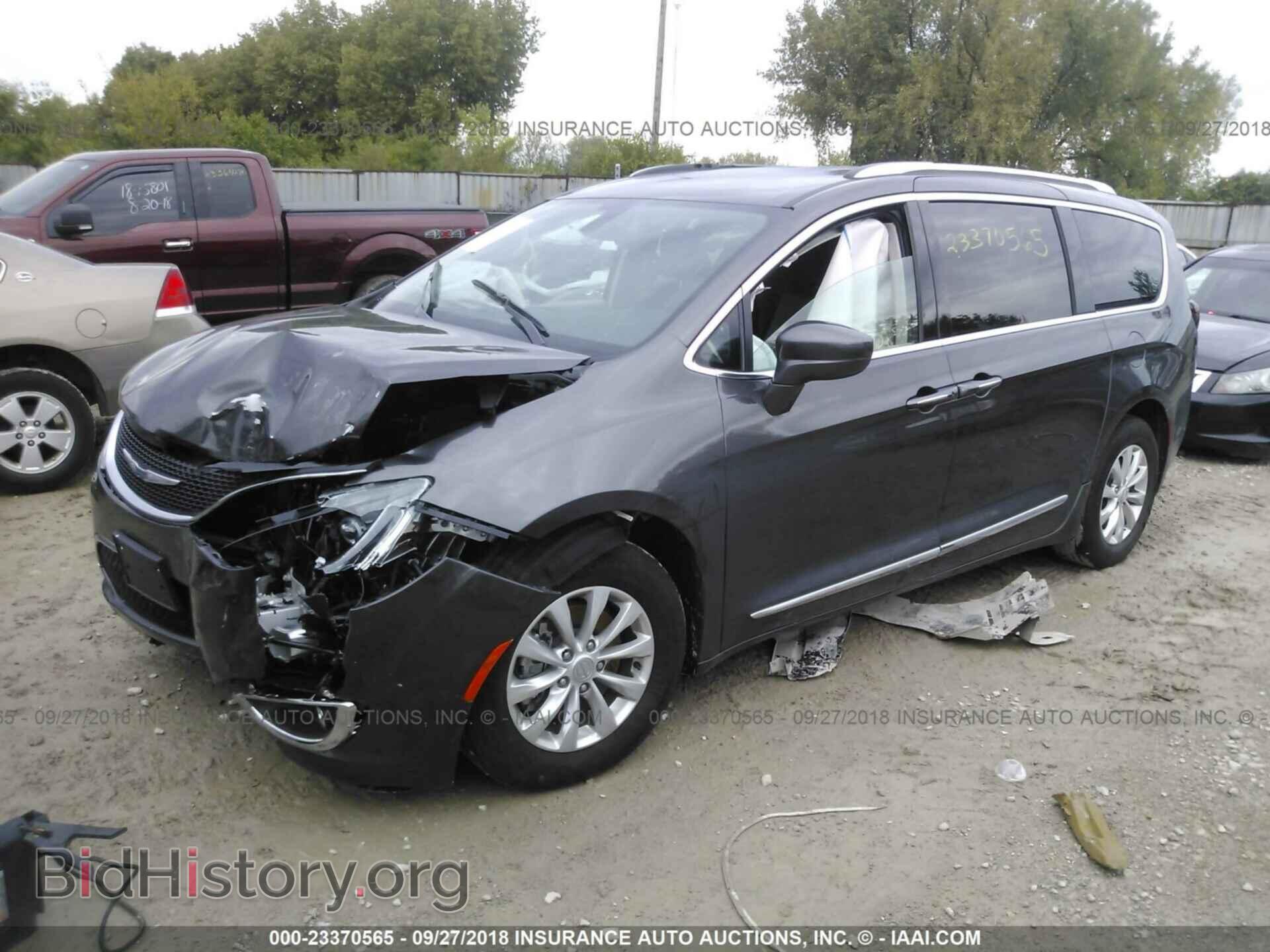 2018 CHRYSLER PACIFICA - VIN: 2C4RC1EG0JR163409 - Фото 2