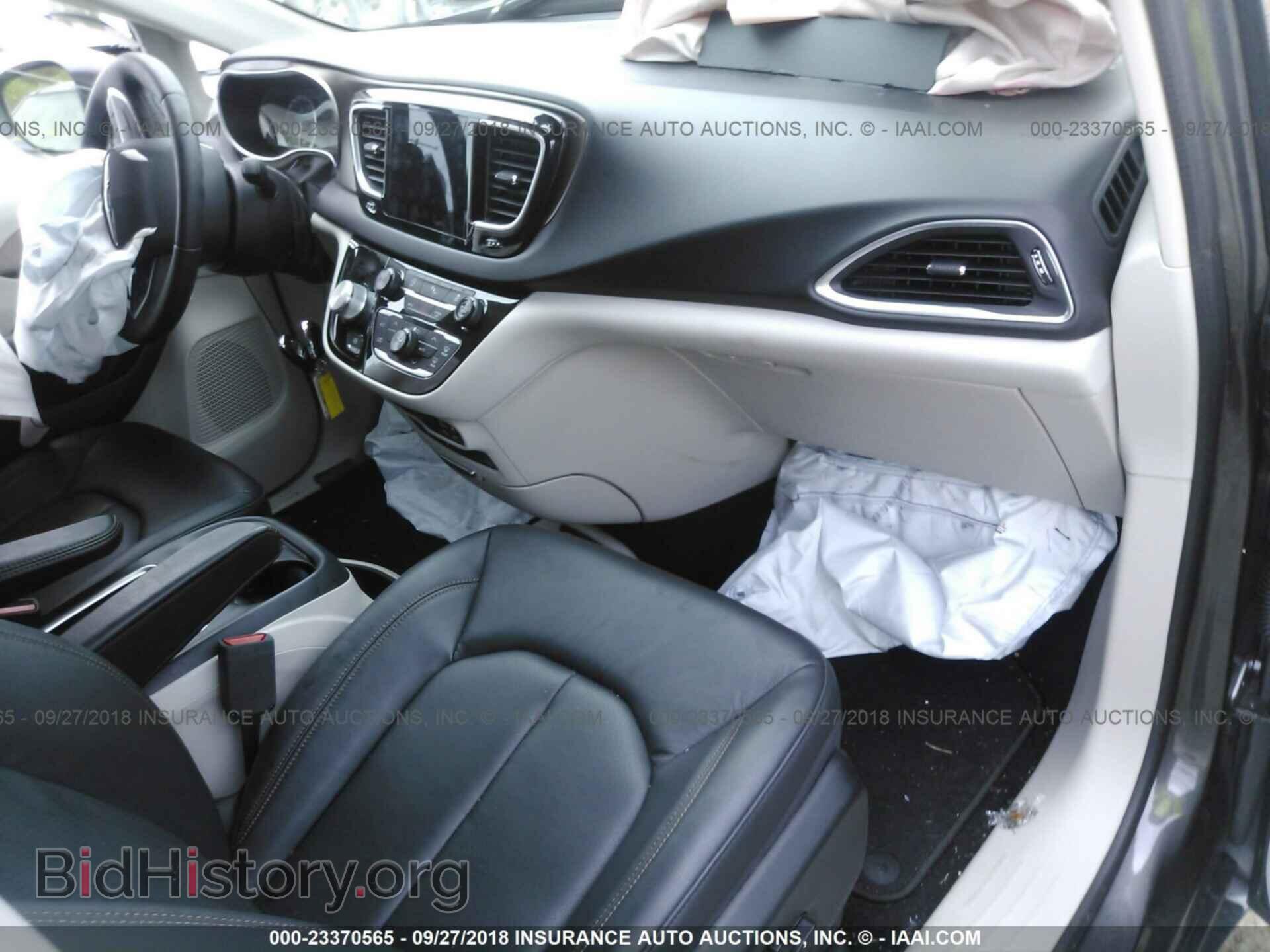 2018 CHRYSLER PACIFICA - VIN: 2C4RC1EG0JR163409 - Фото 5