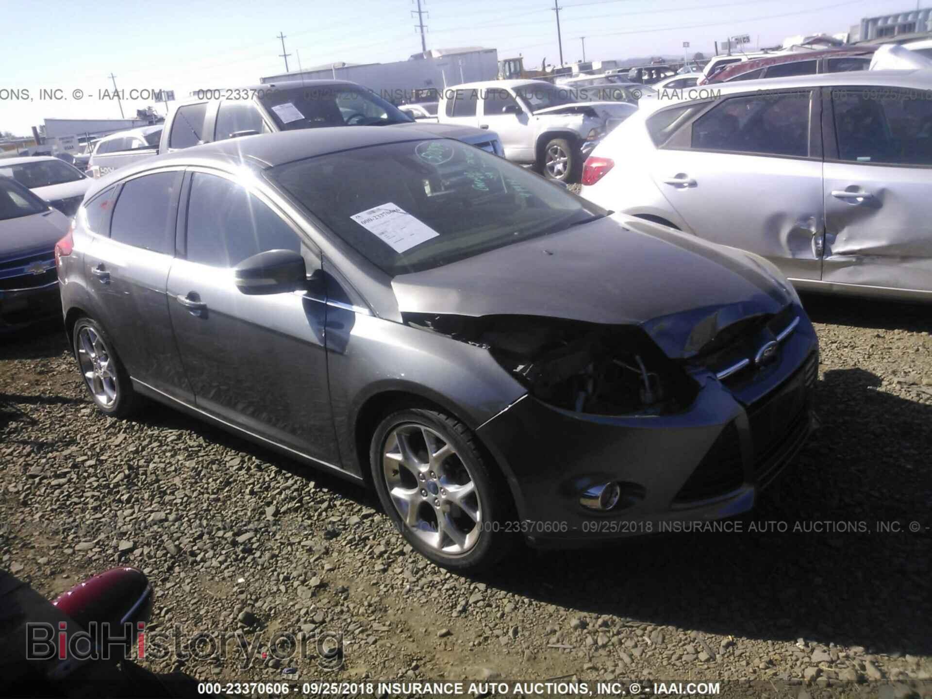 Фотография 1FAHP3M28CL273952 - Ford Focus 2012