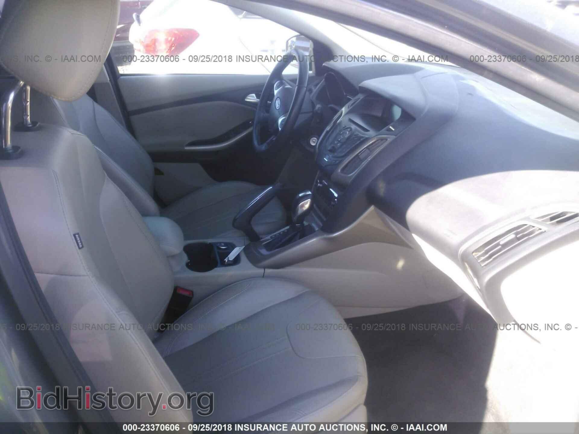 2012 Ford Focus - VIN: 1FAHP3M28CL273952 - Фото 5