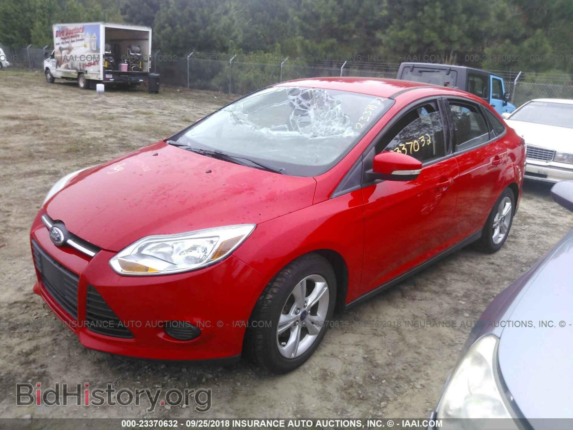 2014 Ford Focus - VIN: 1FADP3F2XEL324270 - Фото 2