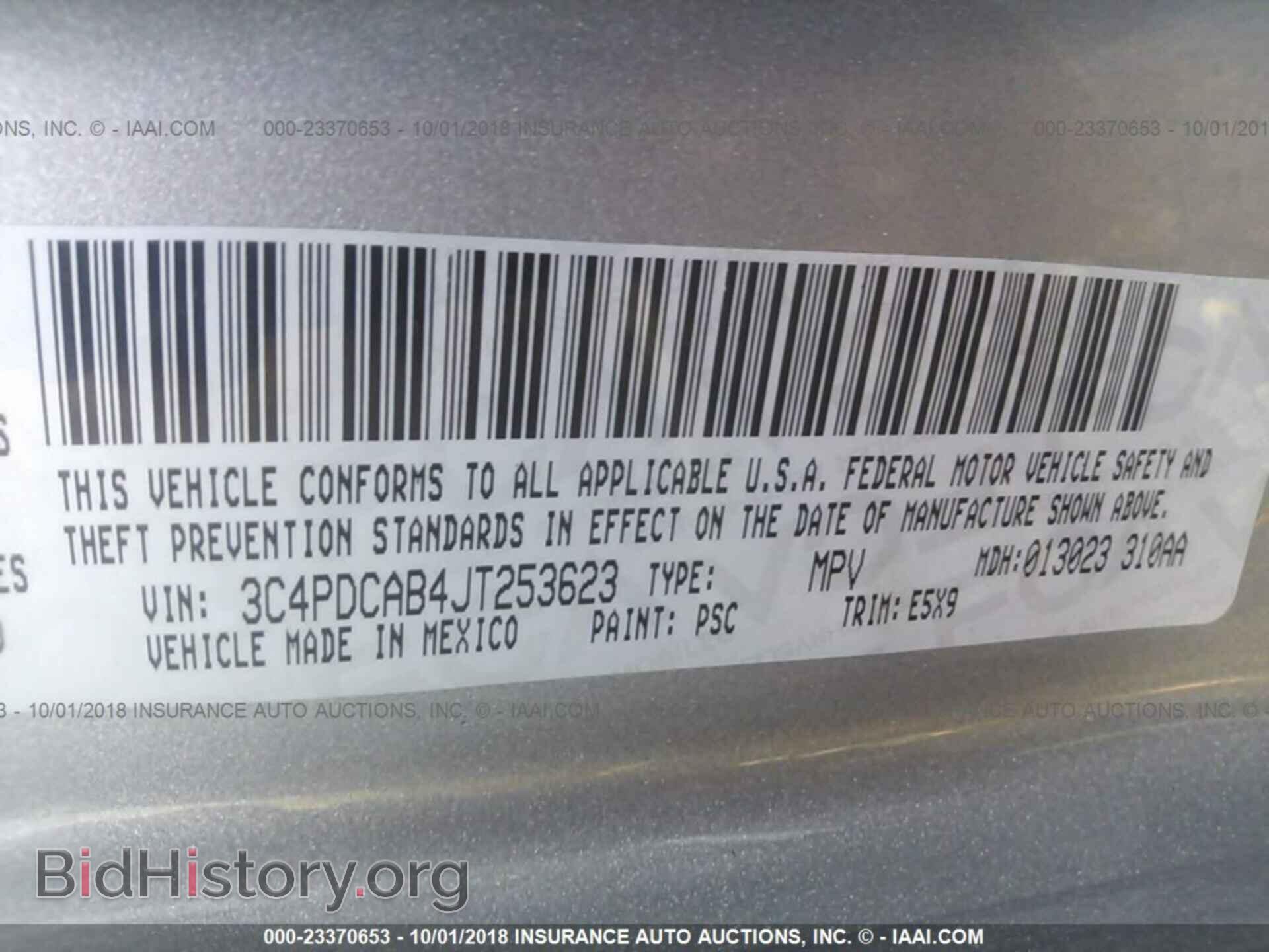 2018 Dodge Journey - VIN: 3C4PDCAB4JT253623 - Photo 9