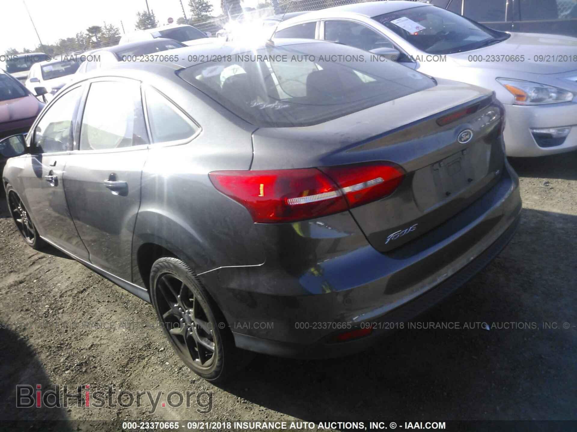 2016 Ford Focus - VIN: 1FADP3F24GL230663 - Фото 3